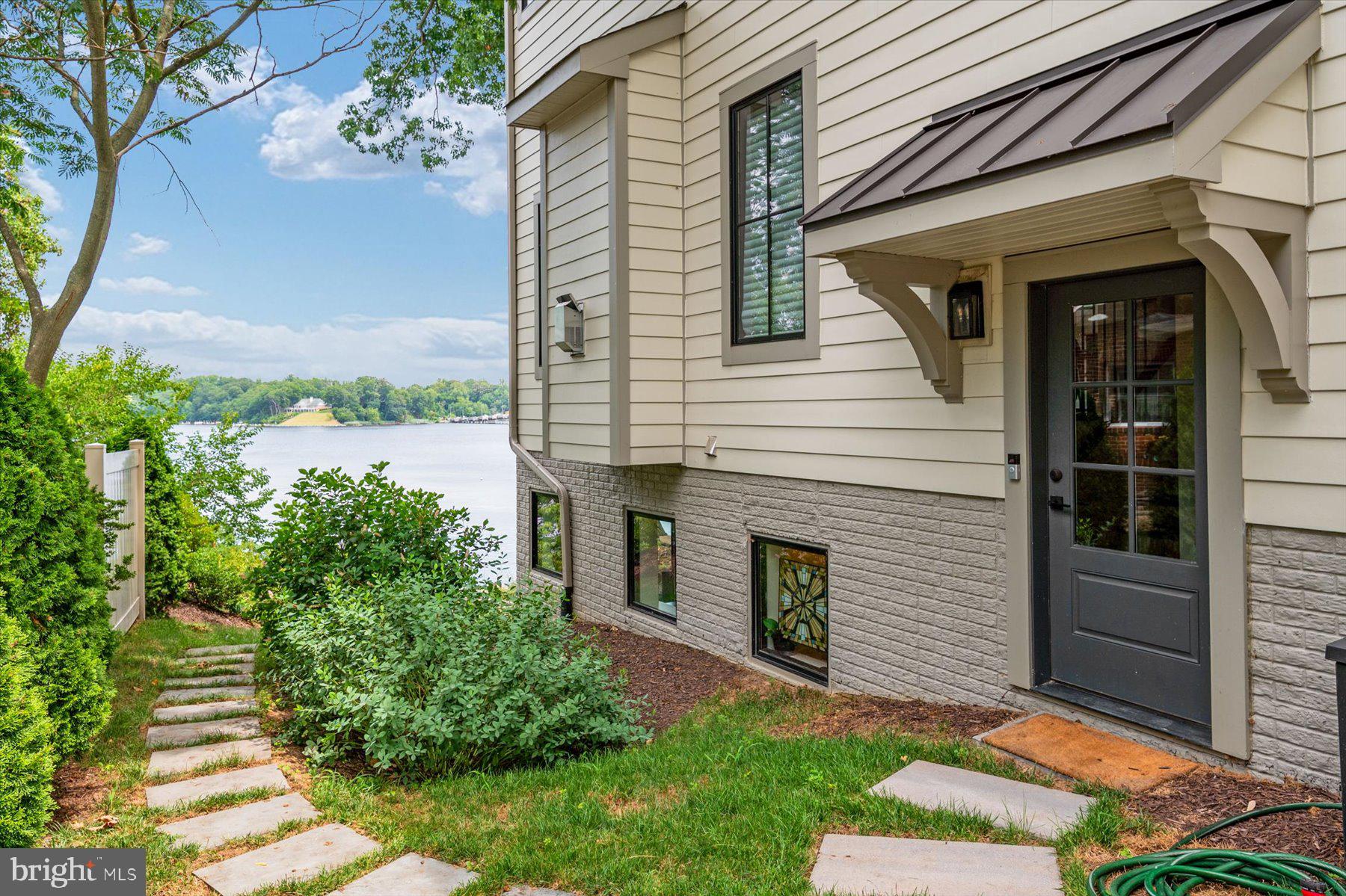 SYLVAN SHORES - Residential