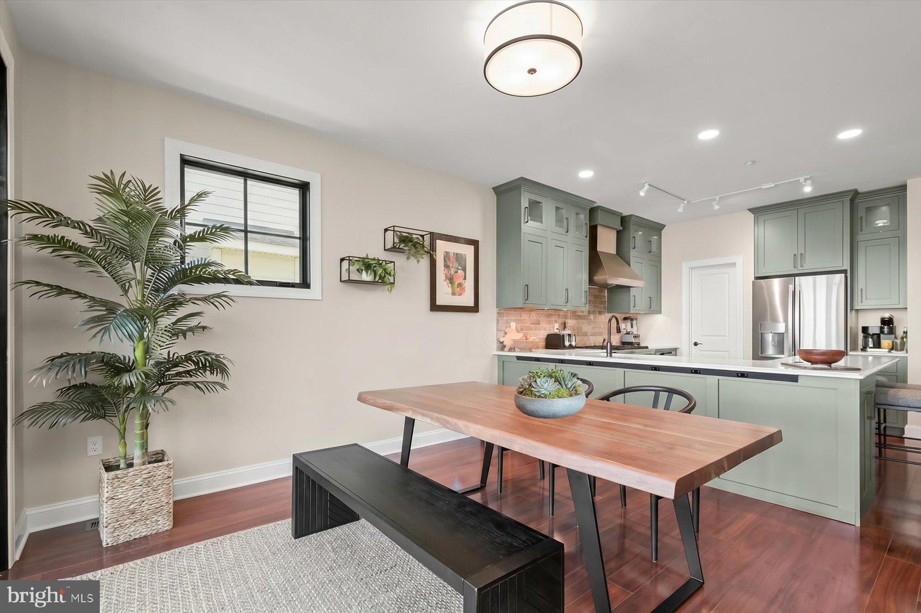 SYLVAN SHORES - Residential