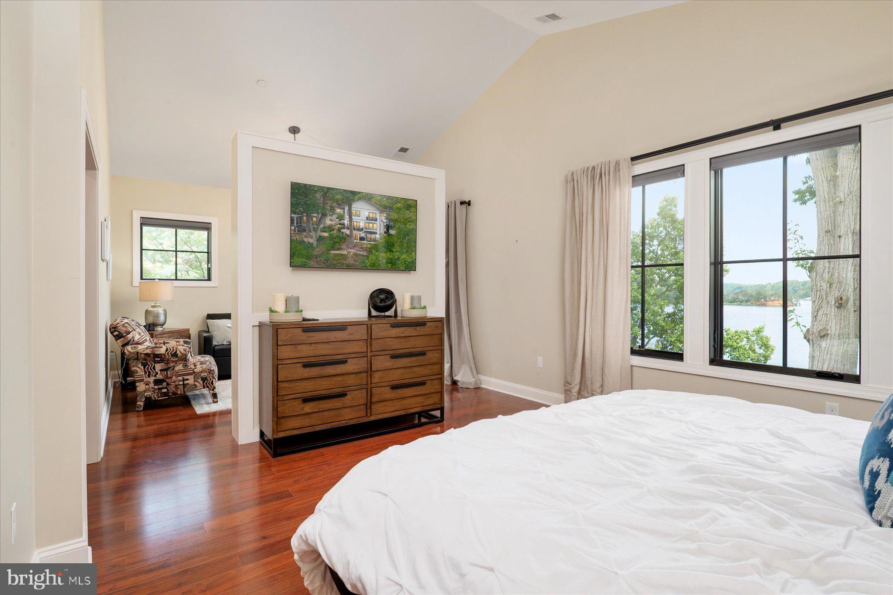 SYLVAN SHORES - Residential