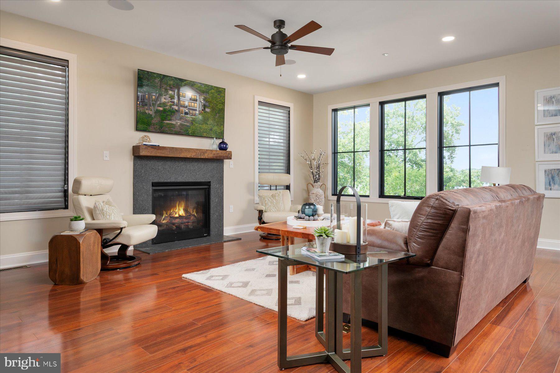 SYLVAN SHORES - Residential