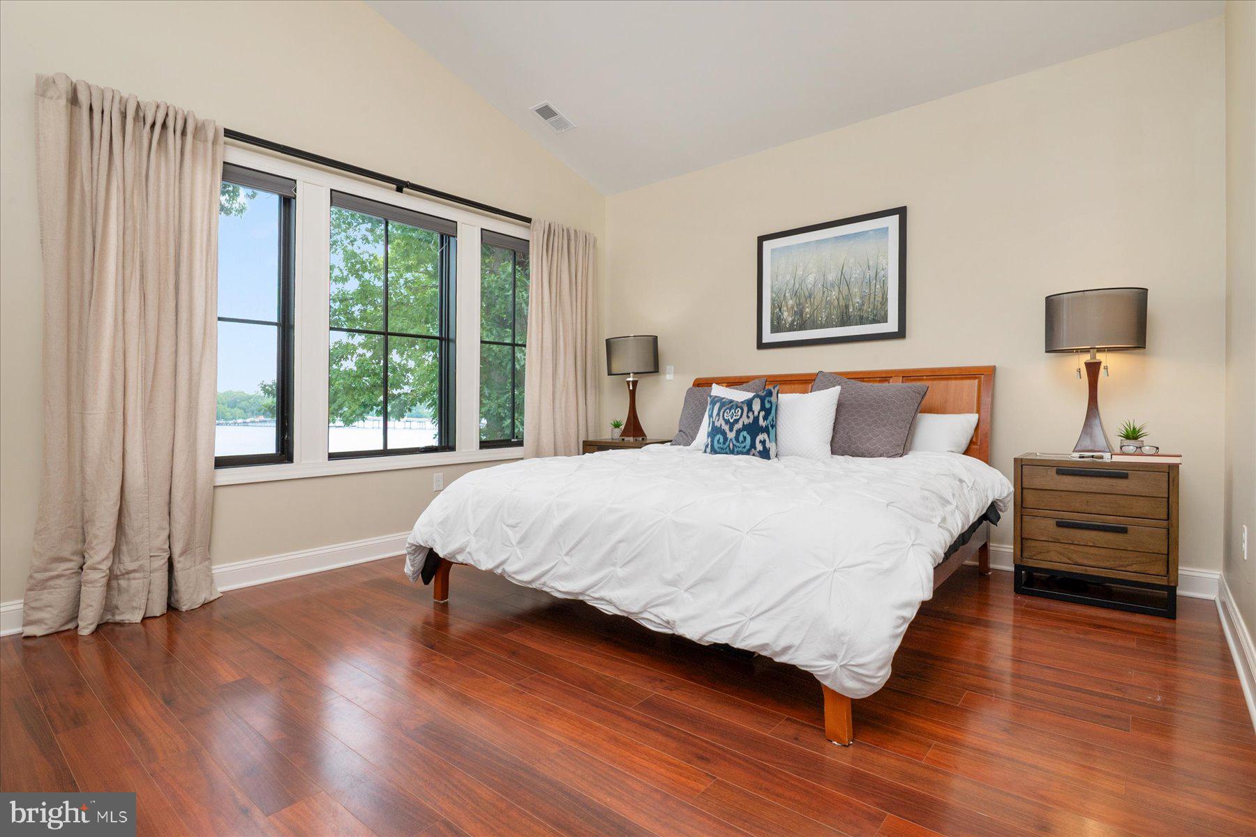 SYLVAN SHORES - Residential
