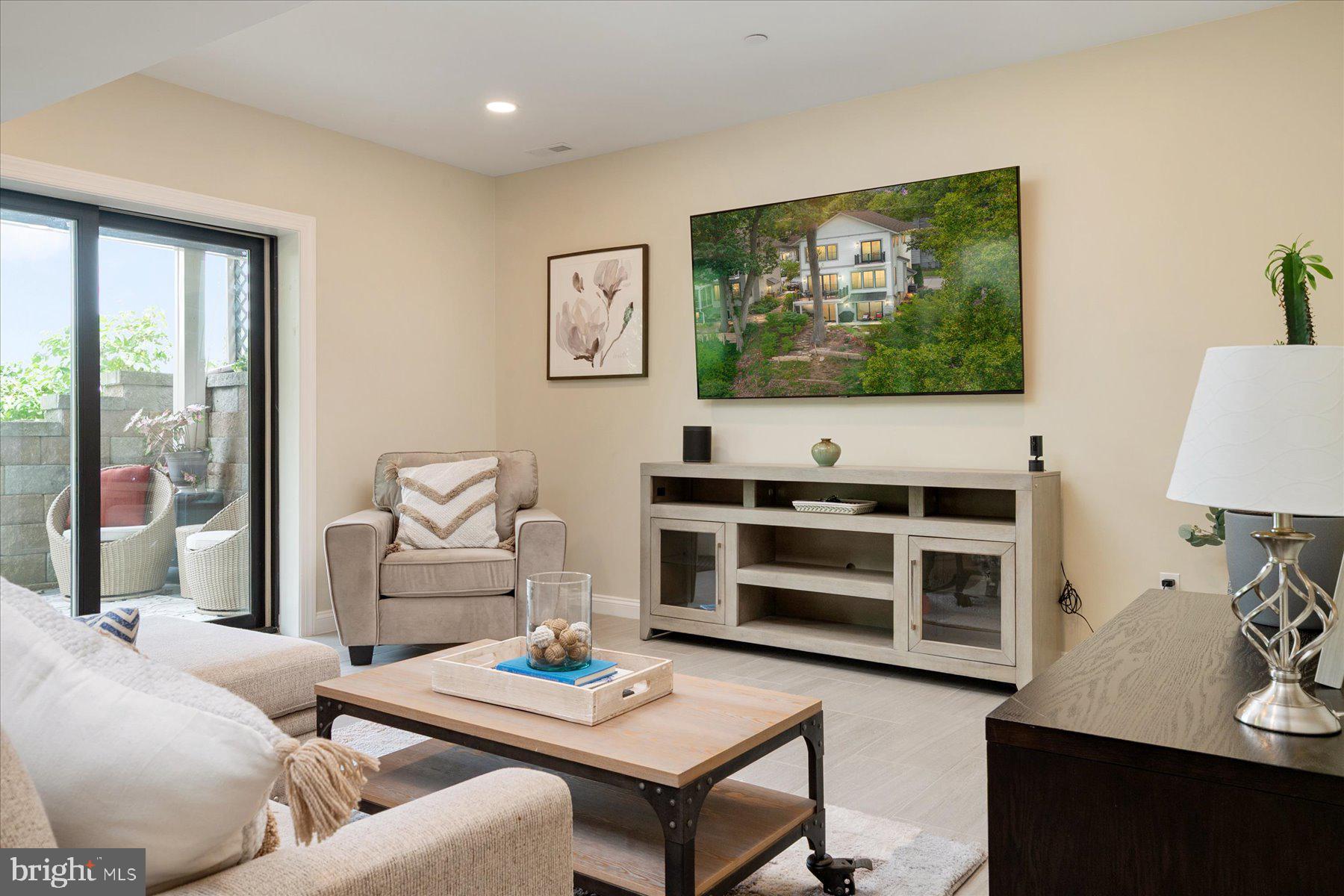 SYLVAN SHORES - Residential