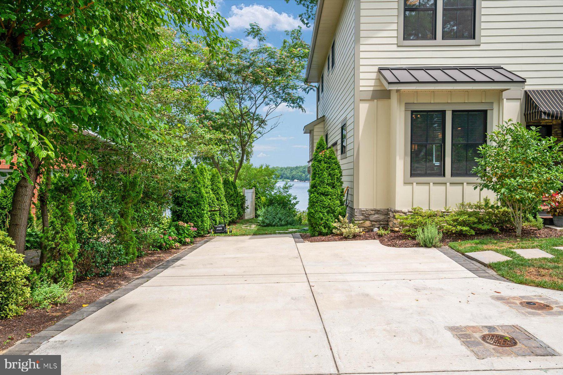 SYLVAN SHORES - Residential