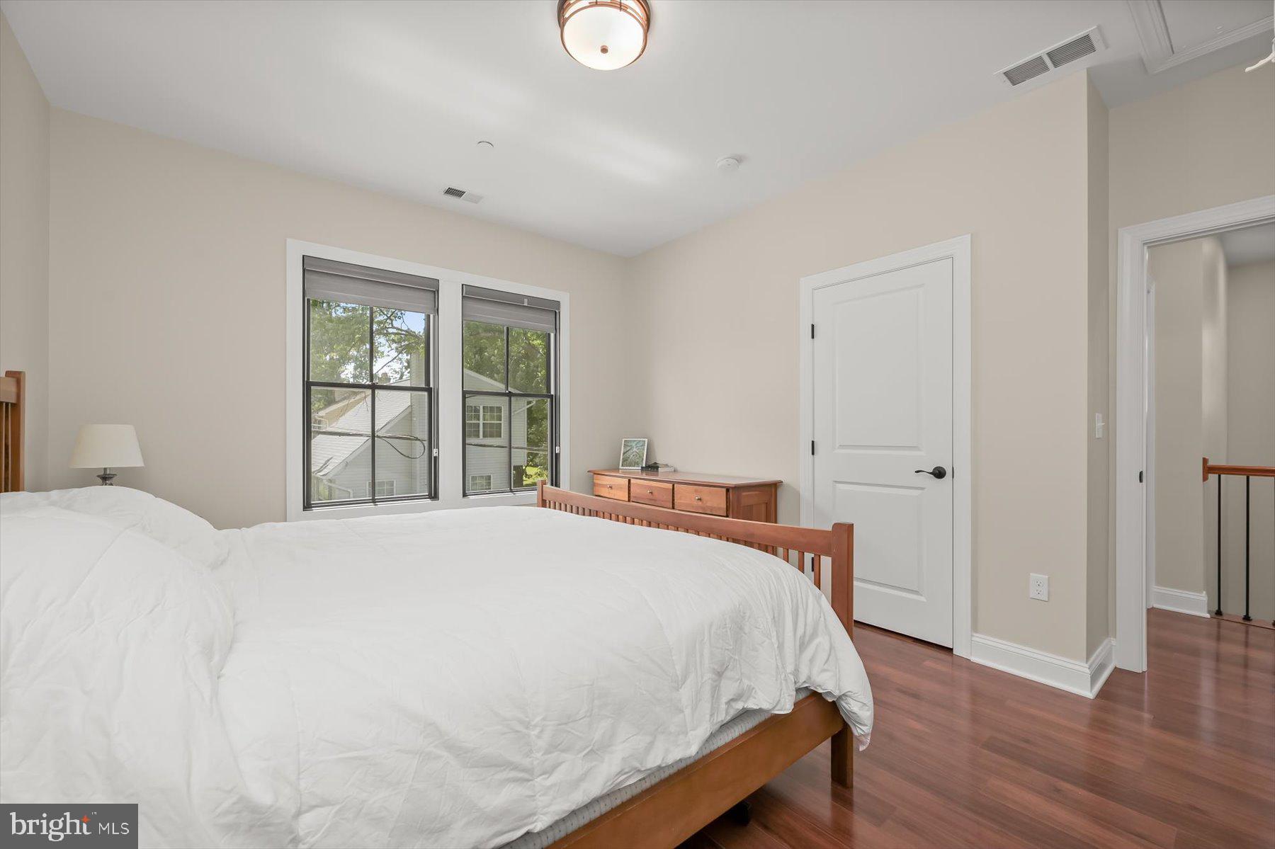 SYLVAN SHORES - Residential
