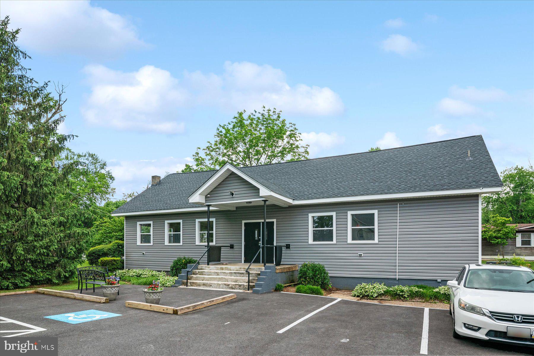 SYLVAN SHORES - Residential