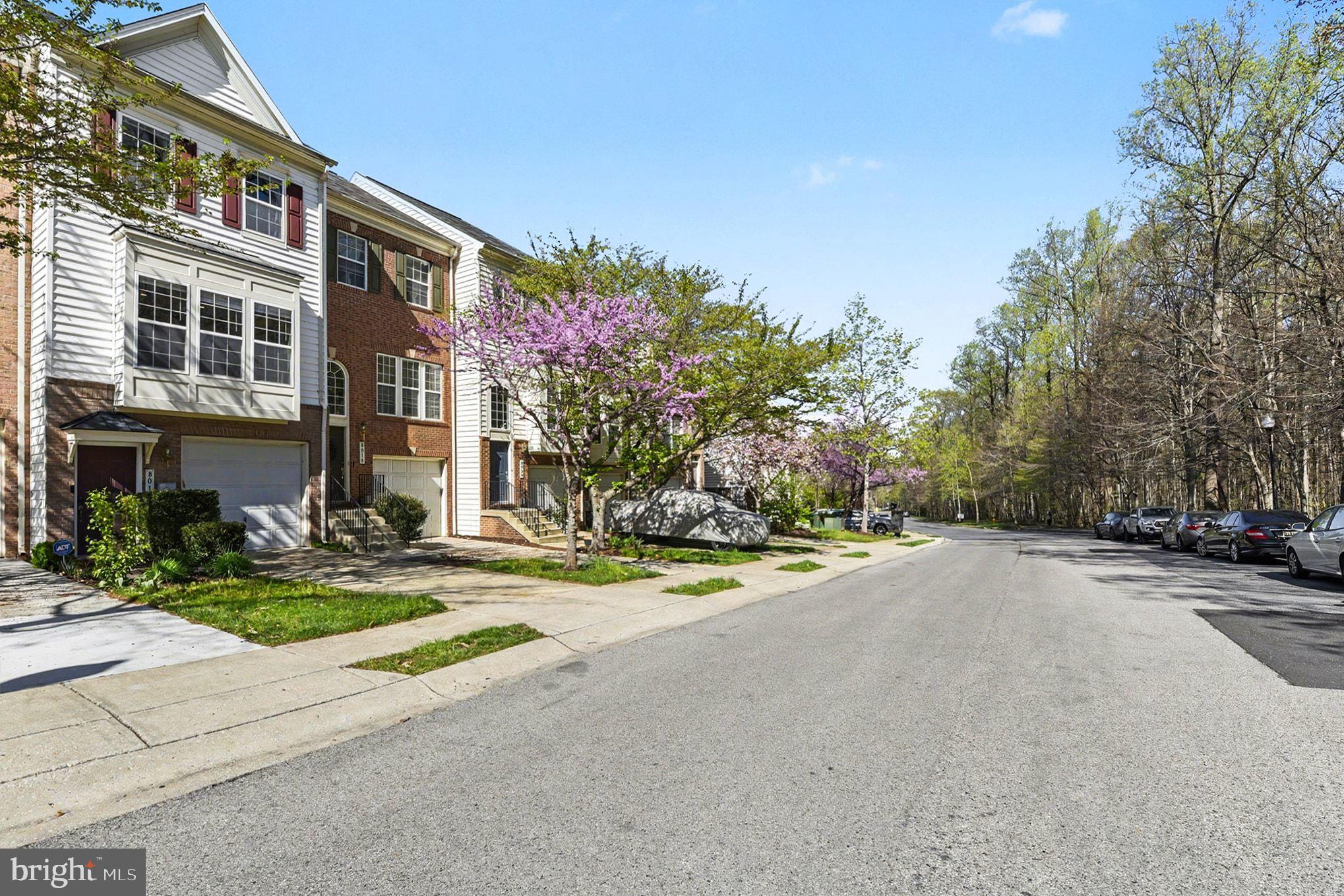 RUSSETT - Residential