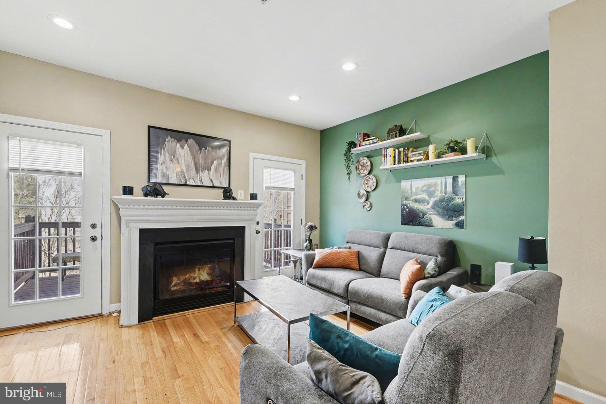 RUSSETT - Residential