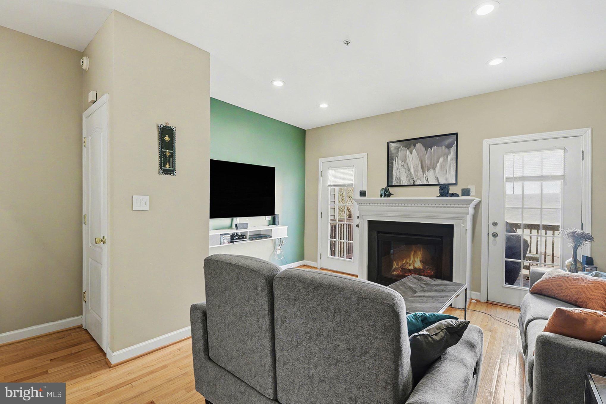 RUSSETT - Residential