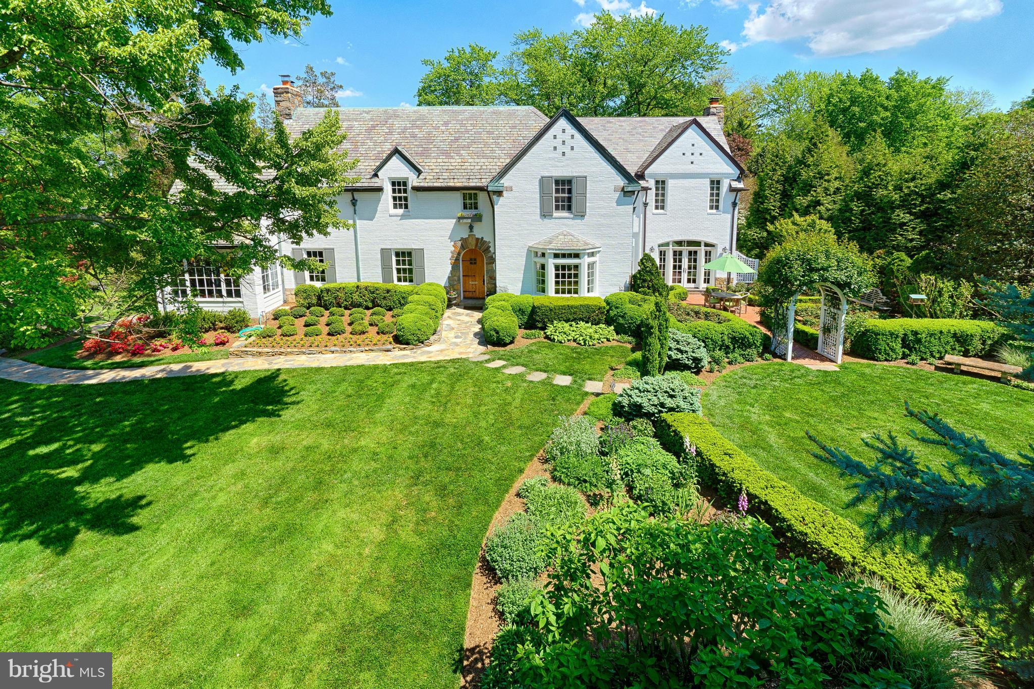 COUNTRY CLUB HILLS - Residential