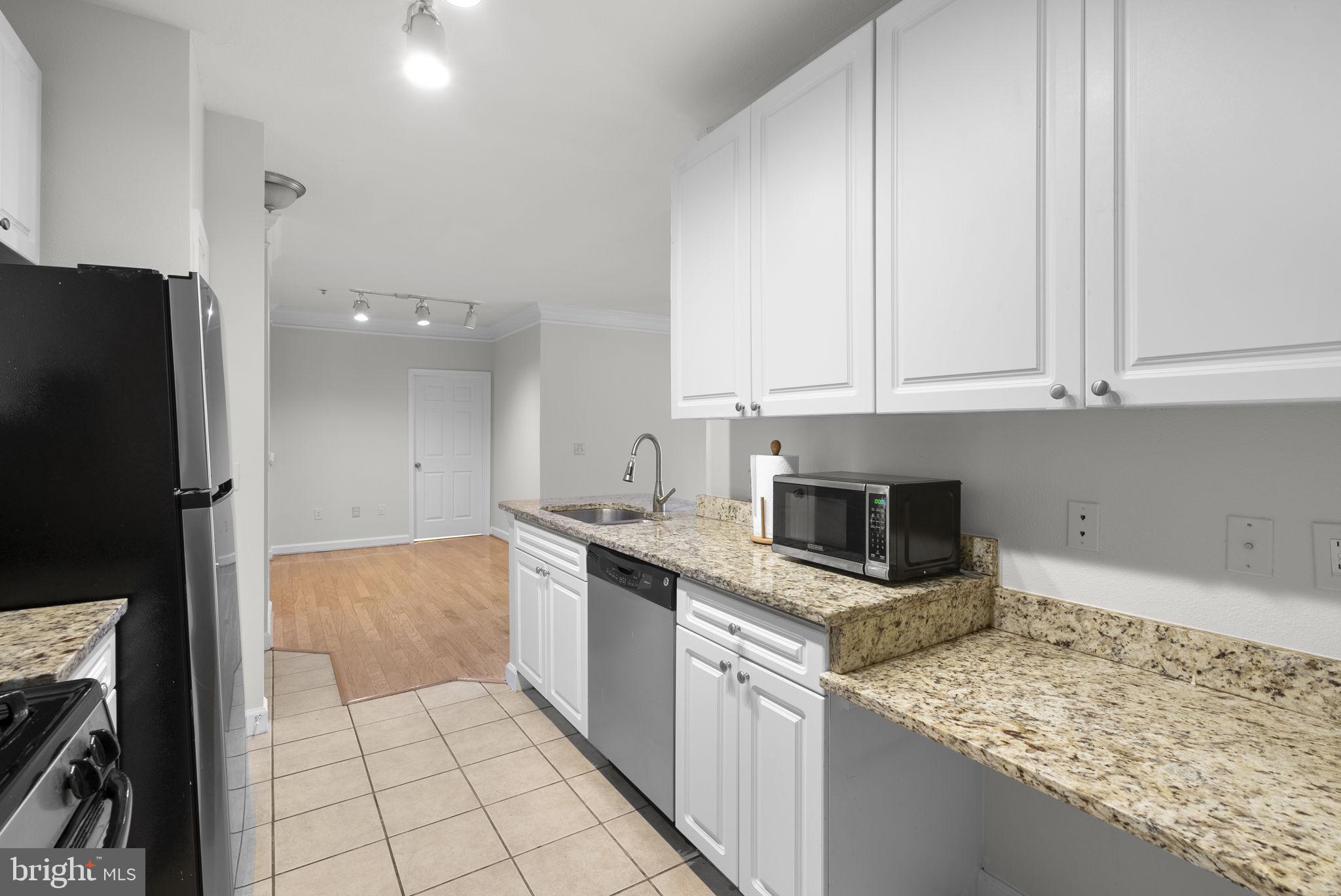 FITZ AT ROCKVILLE TOWN C - Residential