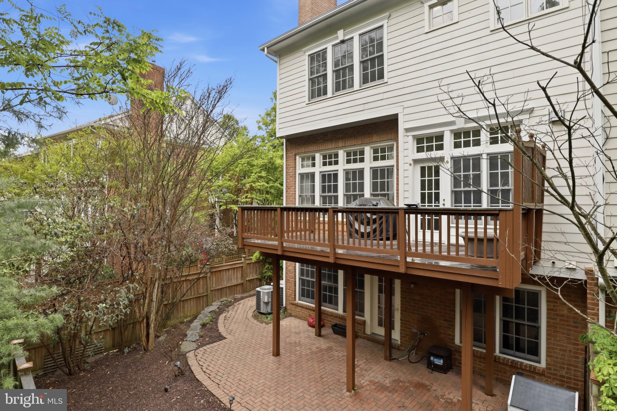 CEDAR LANE - Residential