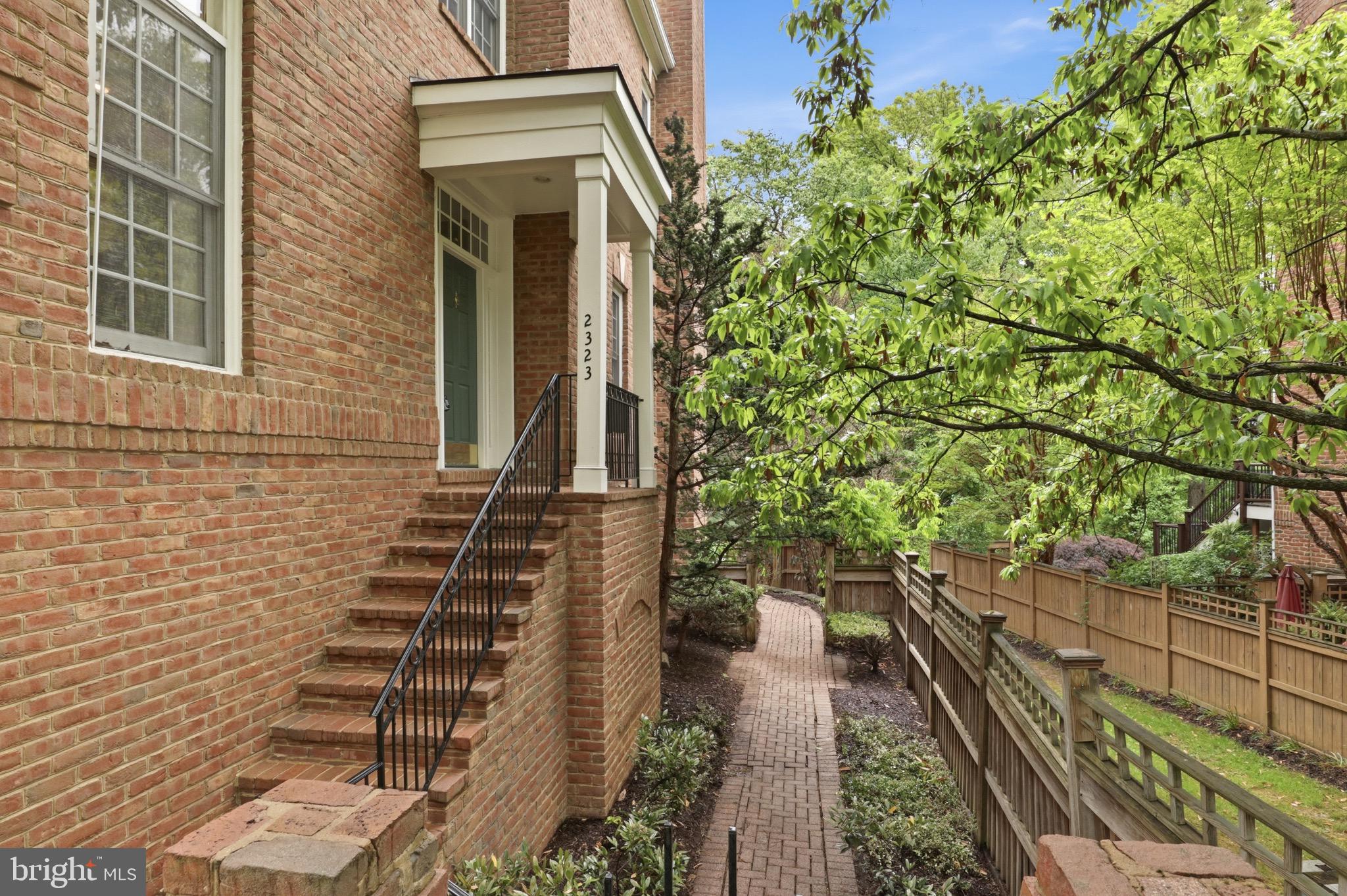 CEDAR LANE - Residential