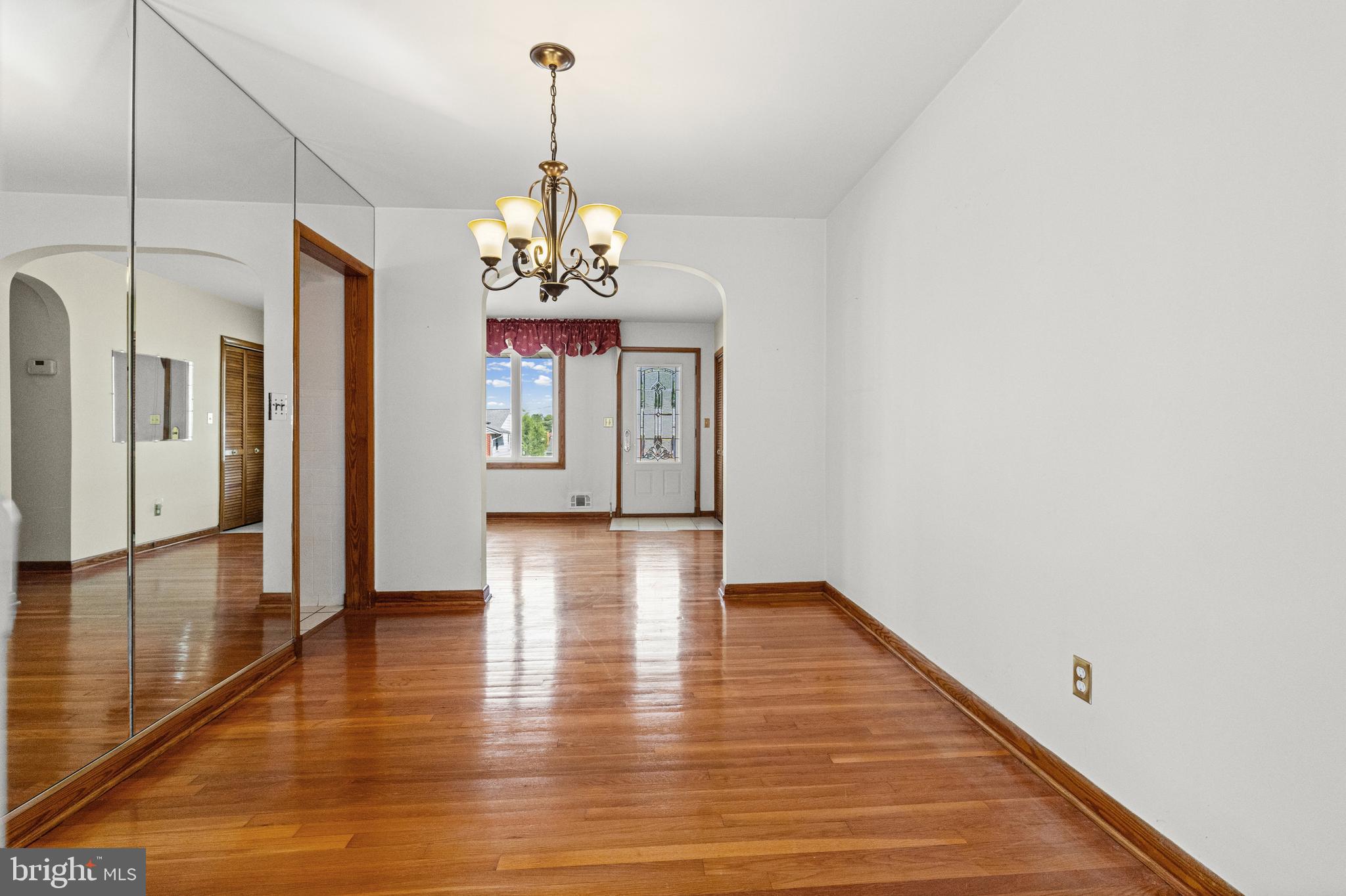 HARWOOD MANOR - Residential