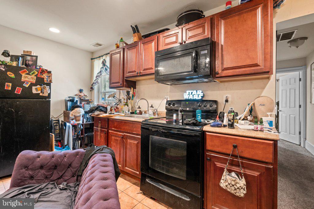 CHARLES VILLAGE - Residential Income