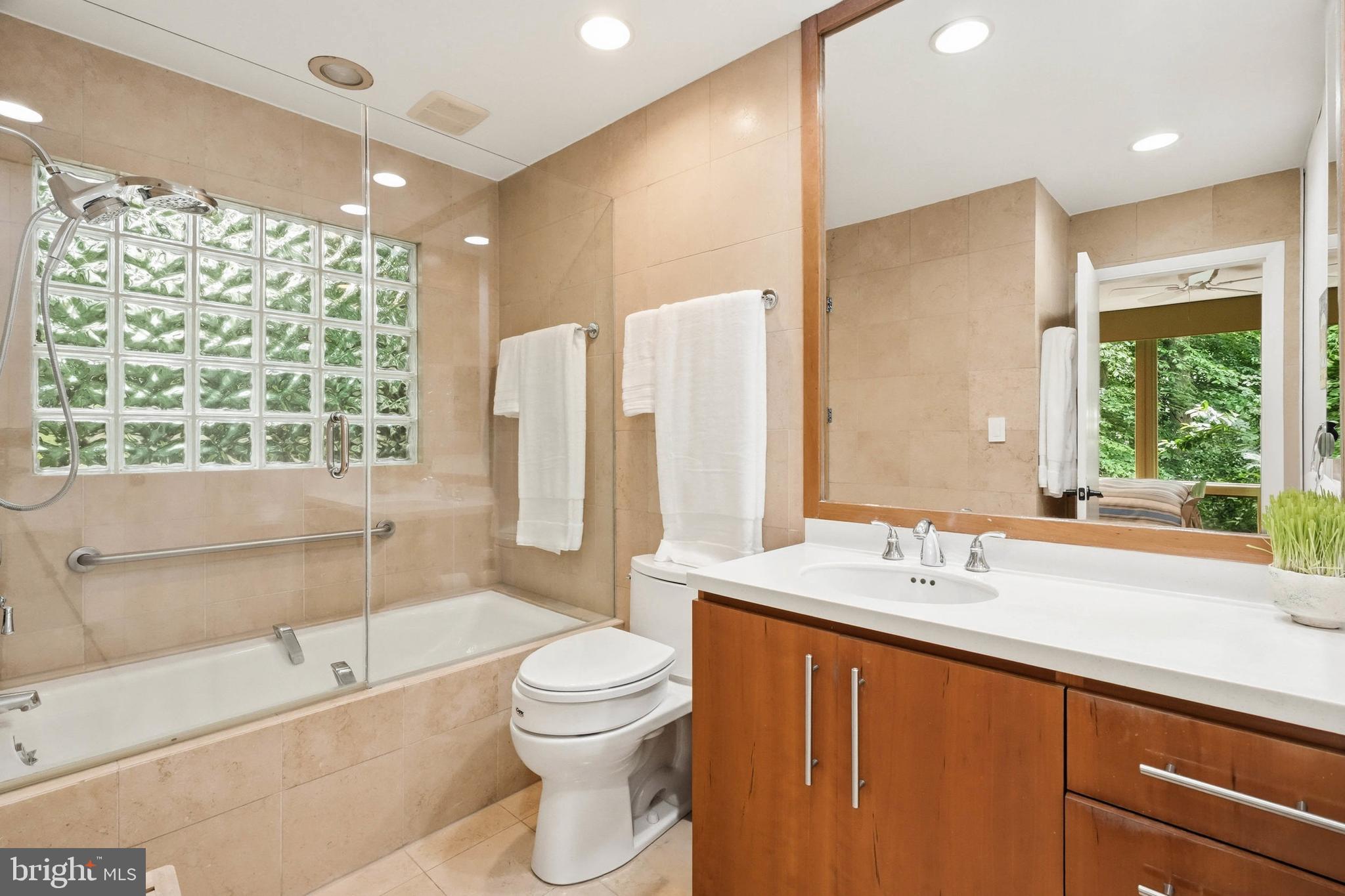 LONGFELLOW - Residential
