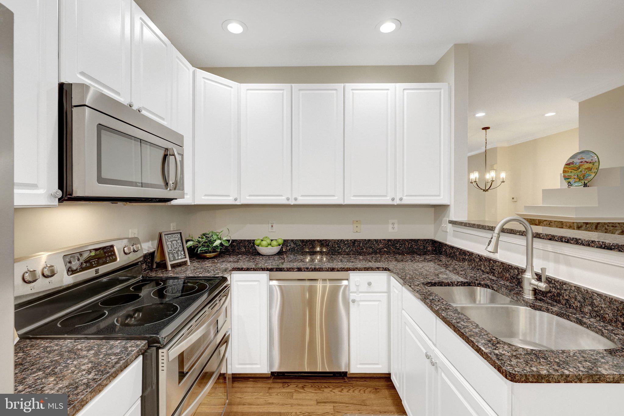 RESTON - Residential