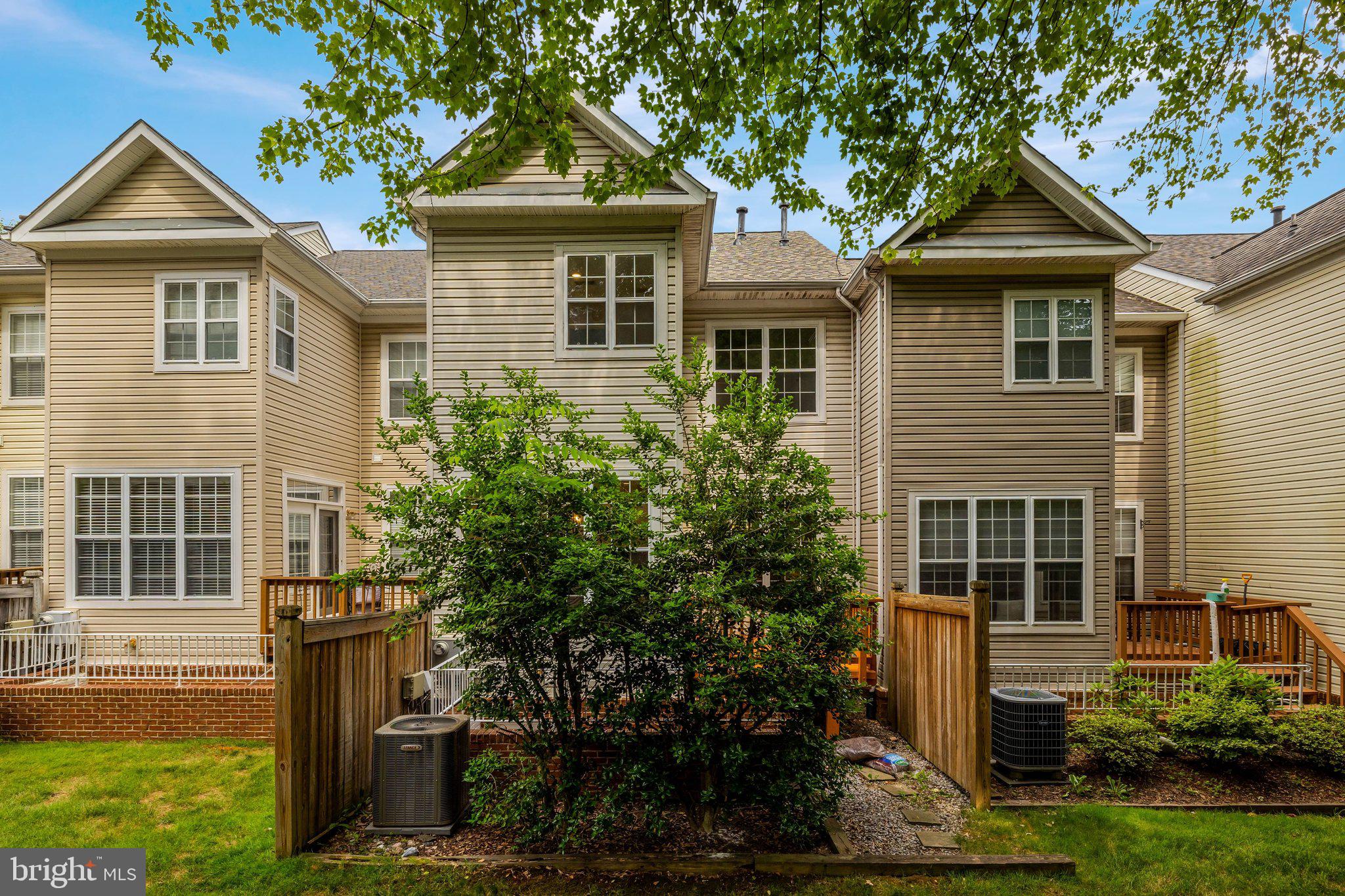 RESTON - Residential