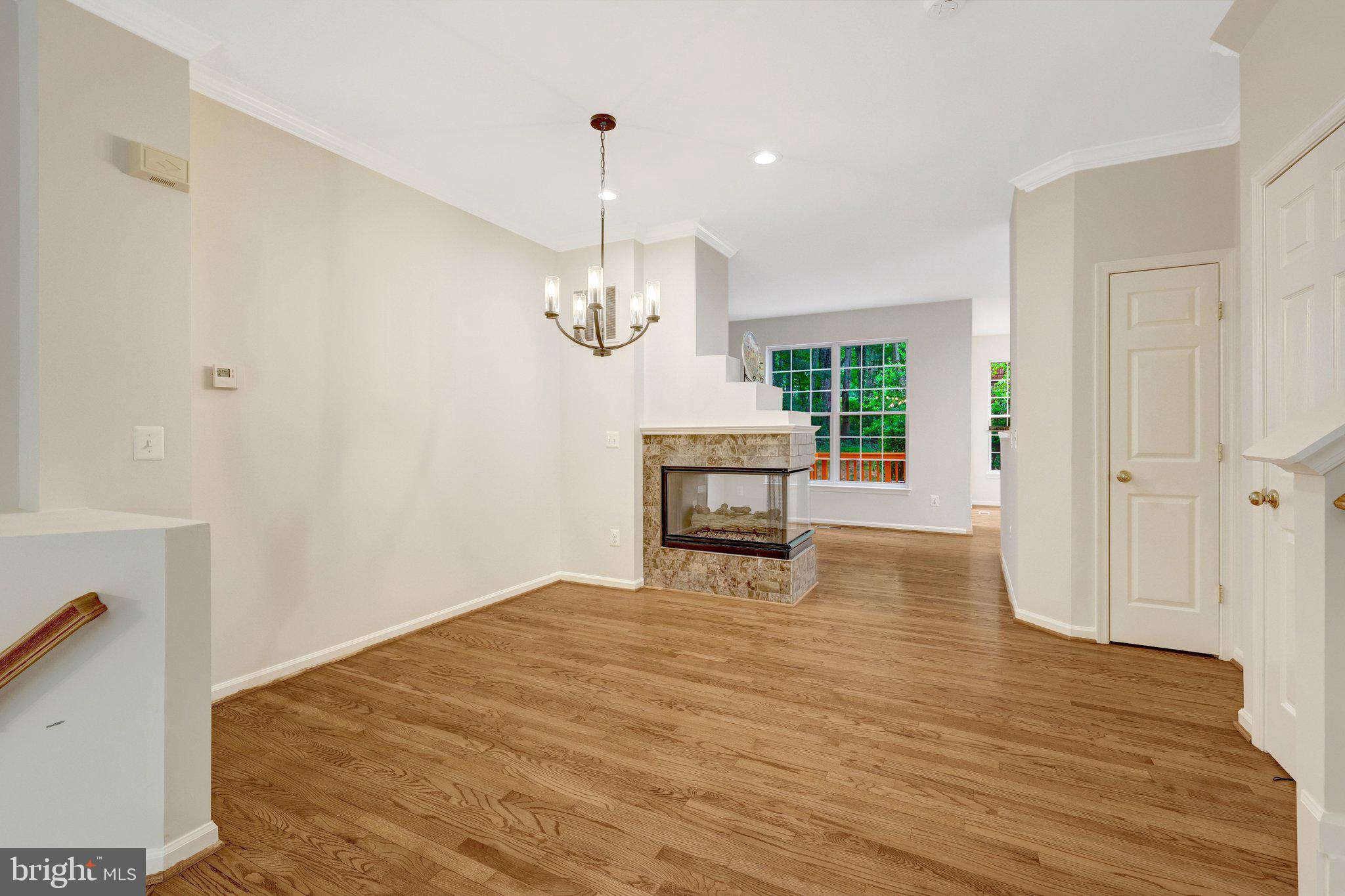 RESTON - Residential