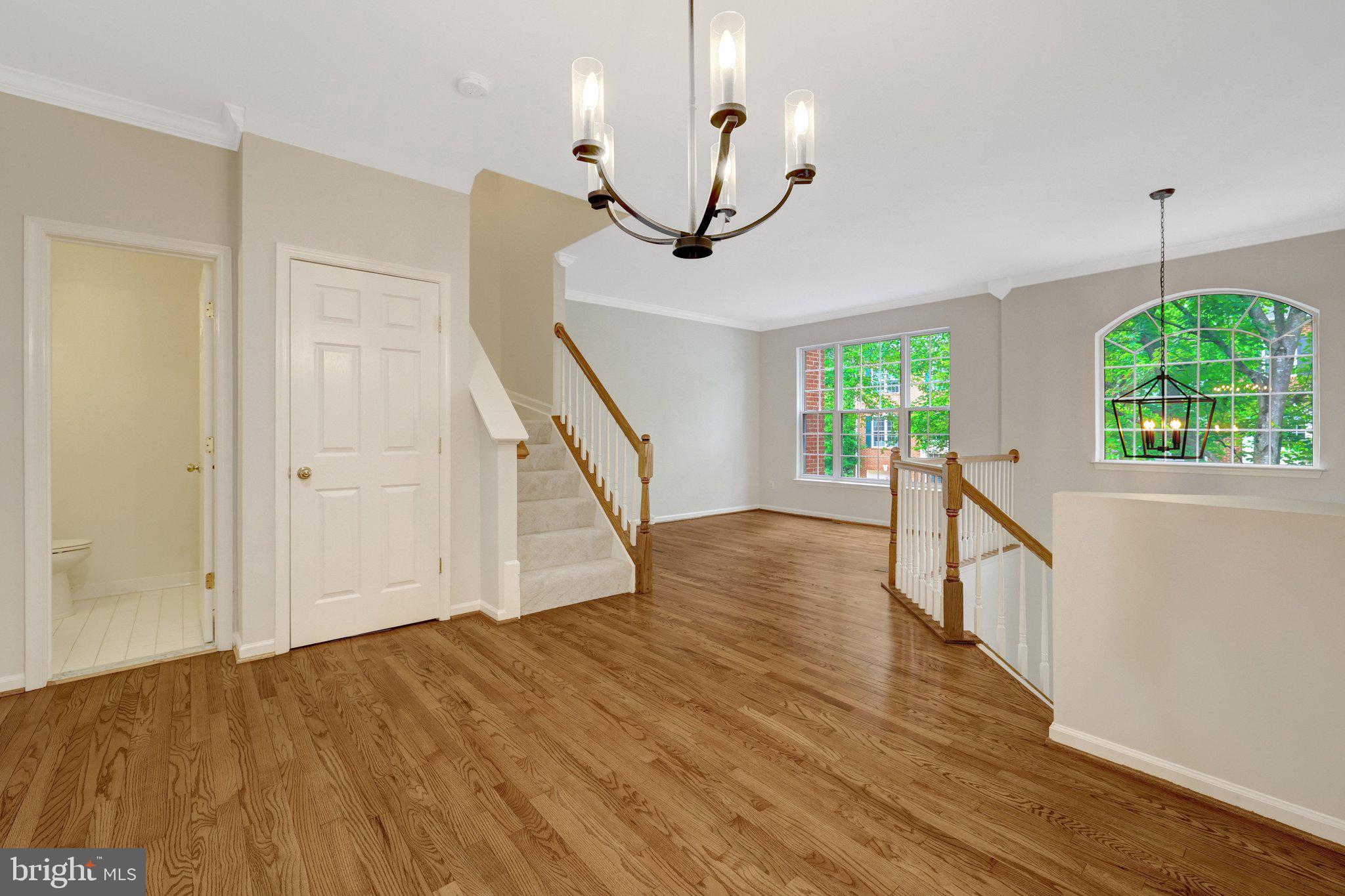 RESTON - Residential