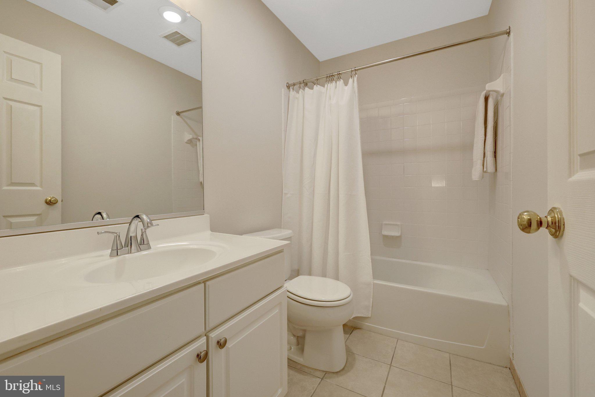 RESTON - Residential