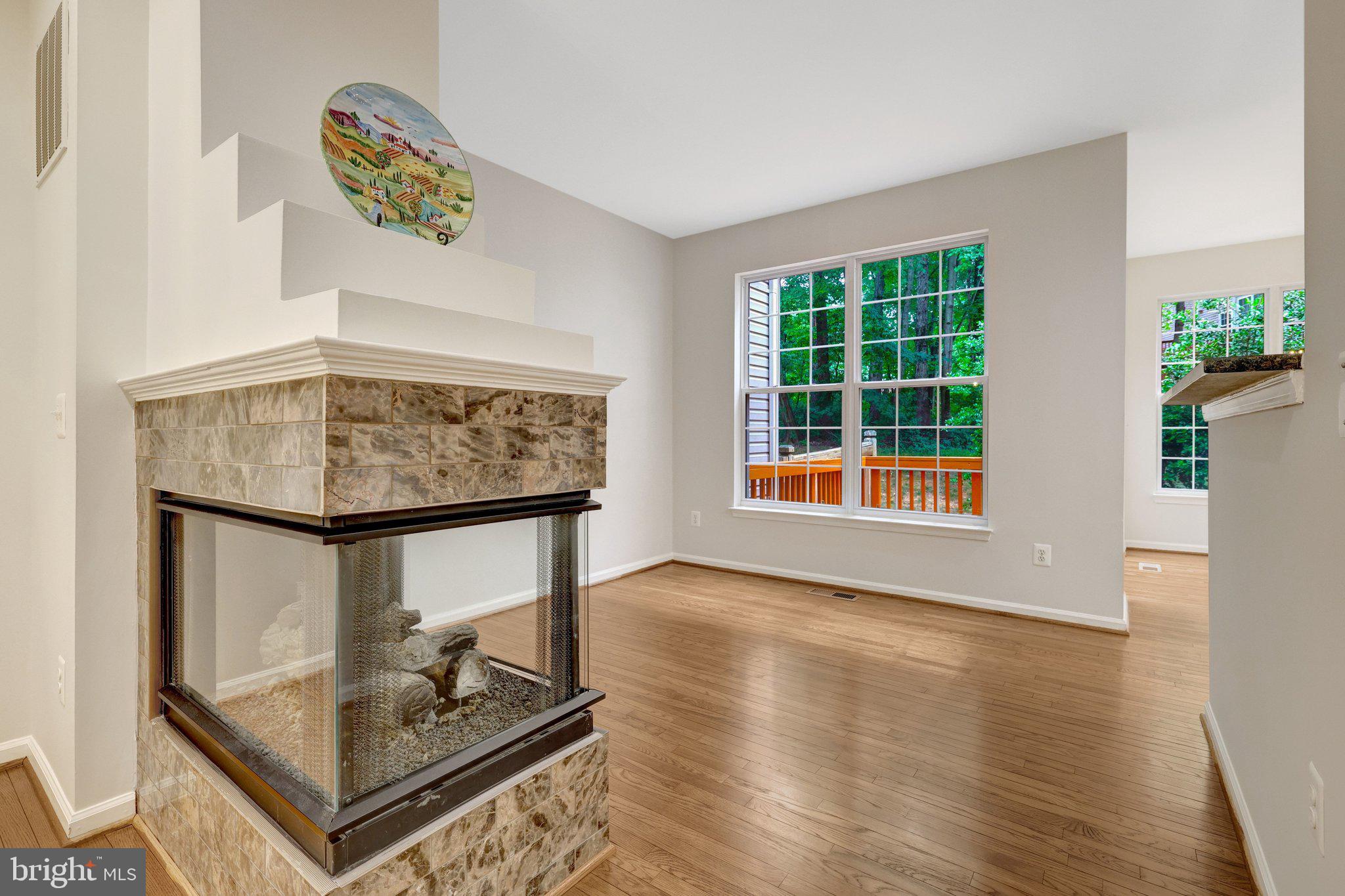 RESTON - Residential
