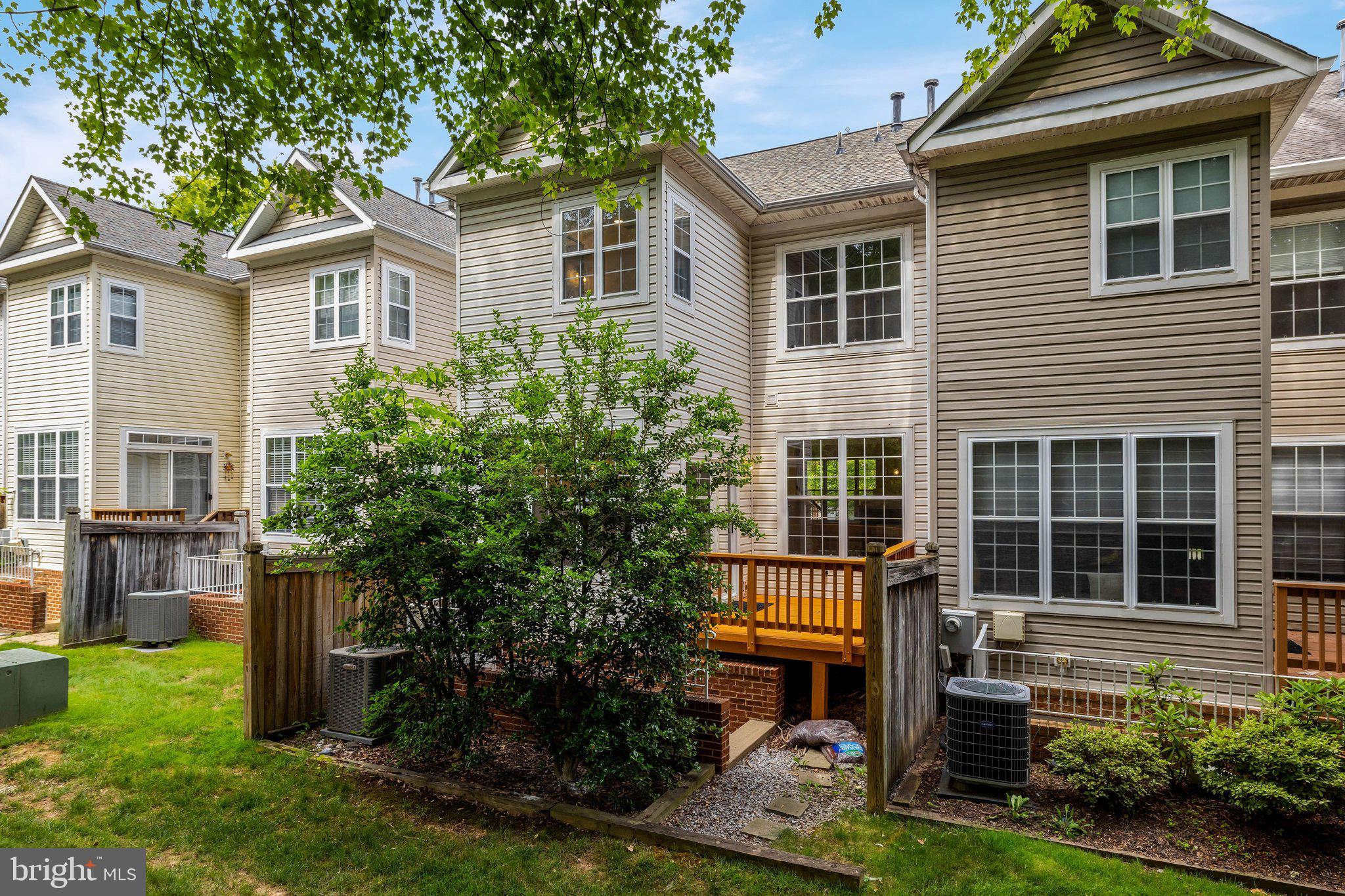 RESTON - Residential