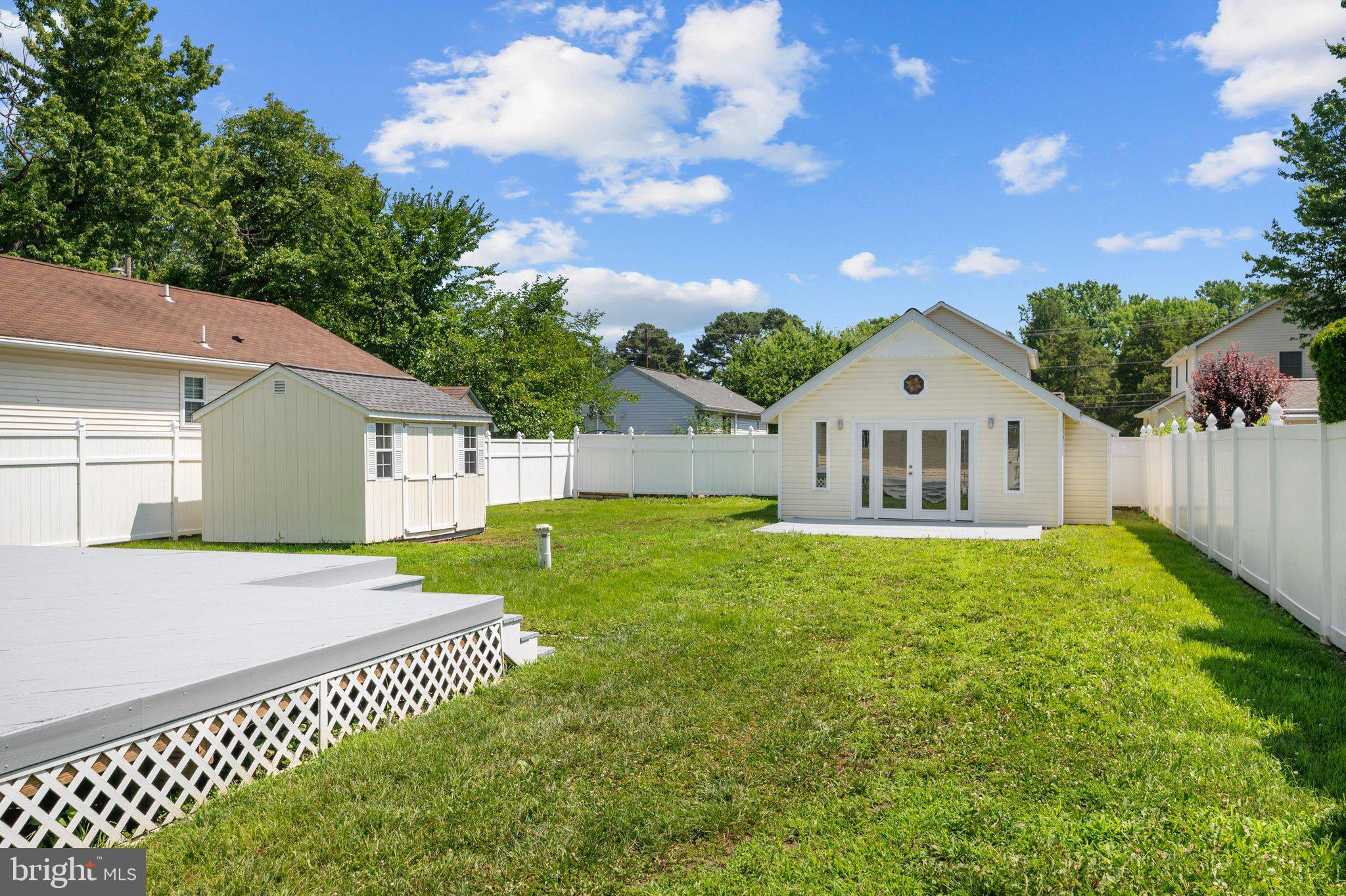 FRANKLIN MANOR BEACH - Residential