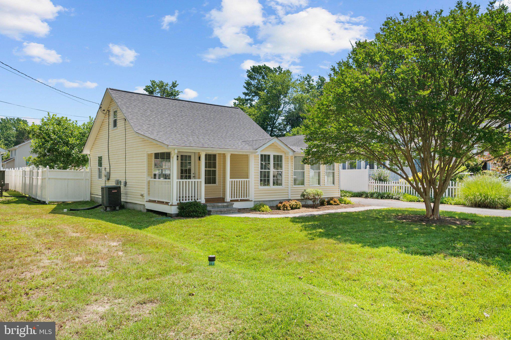 FRANKLIN MANOR BEACH - Residential