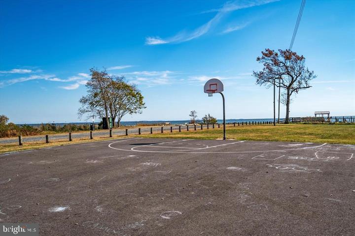 FRANKLIN MANOR BEACH - Residential