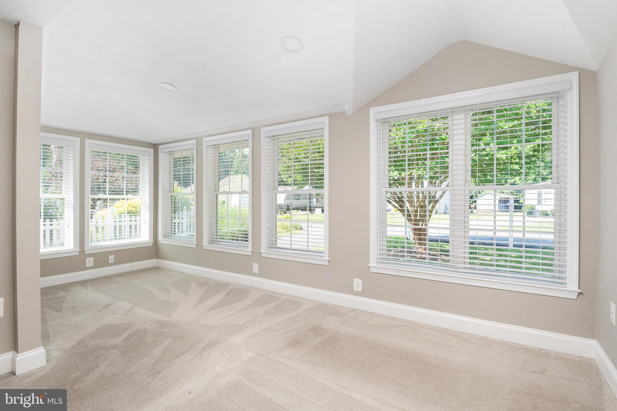 FRANKLIN MANOR BEACH - Residential