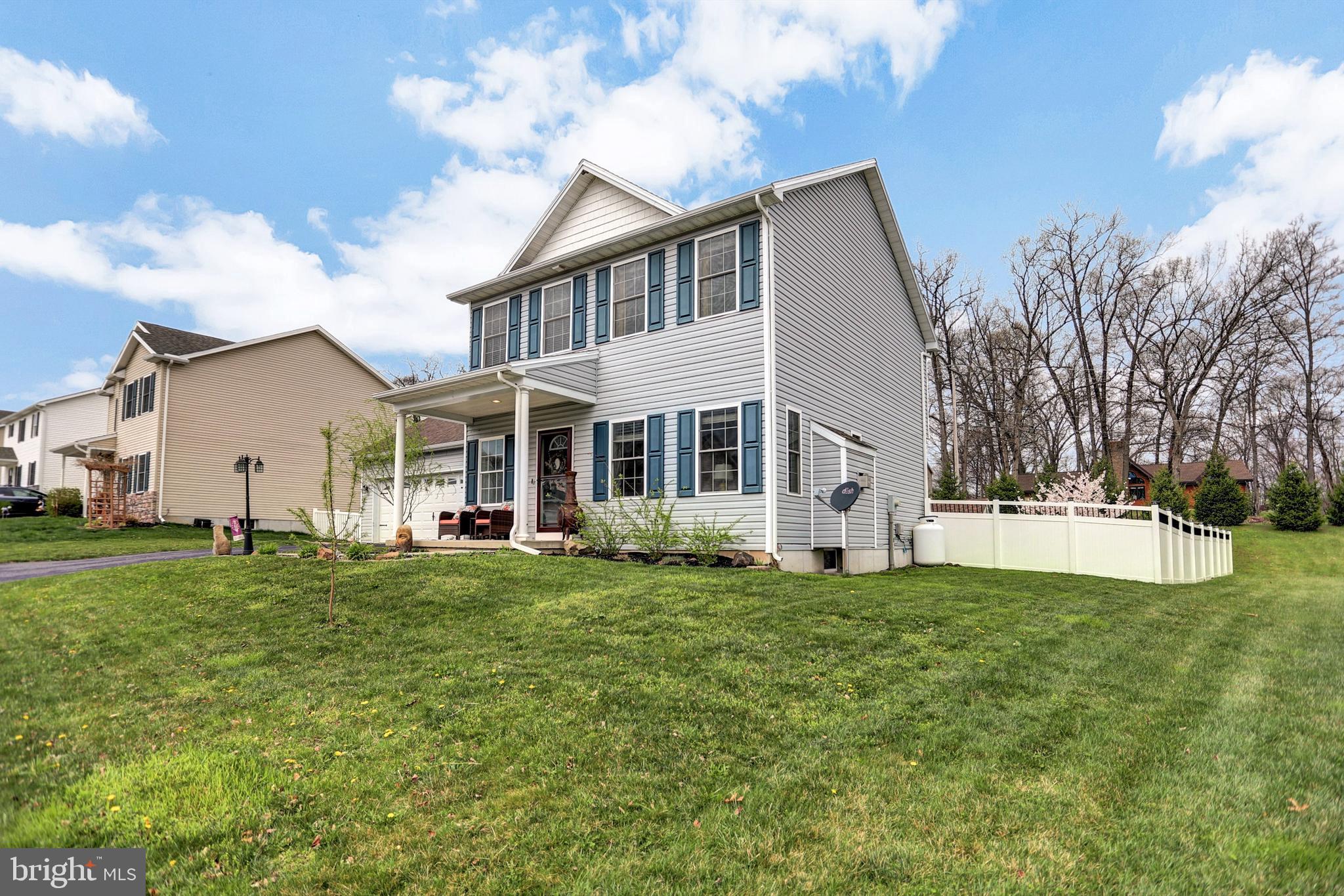 LEXINGTON ESTATES - Residential