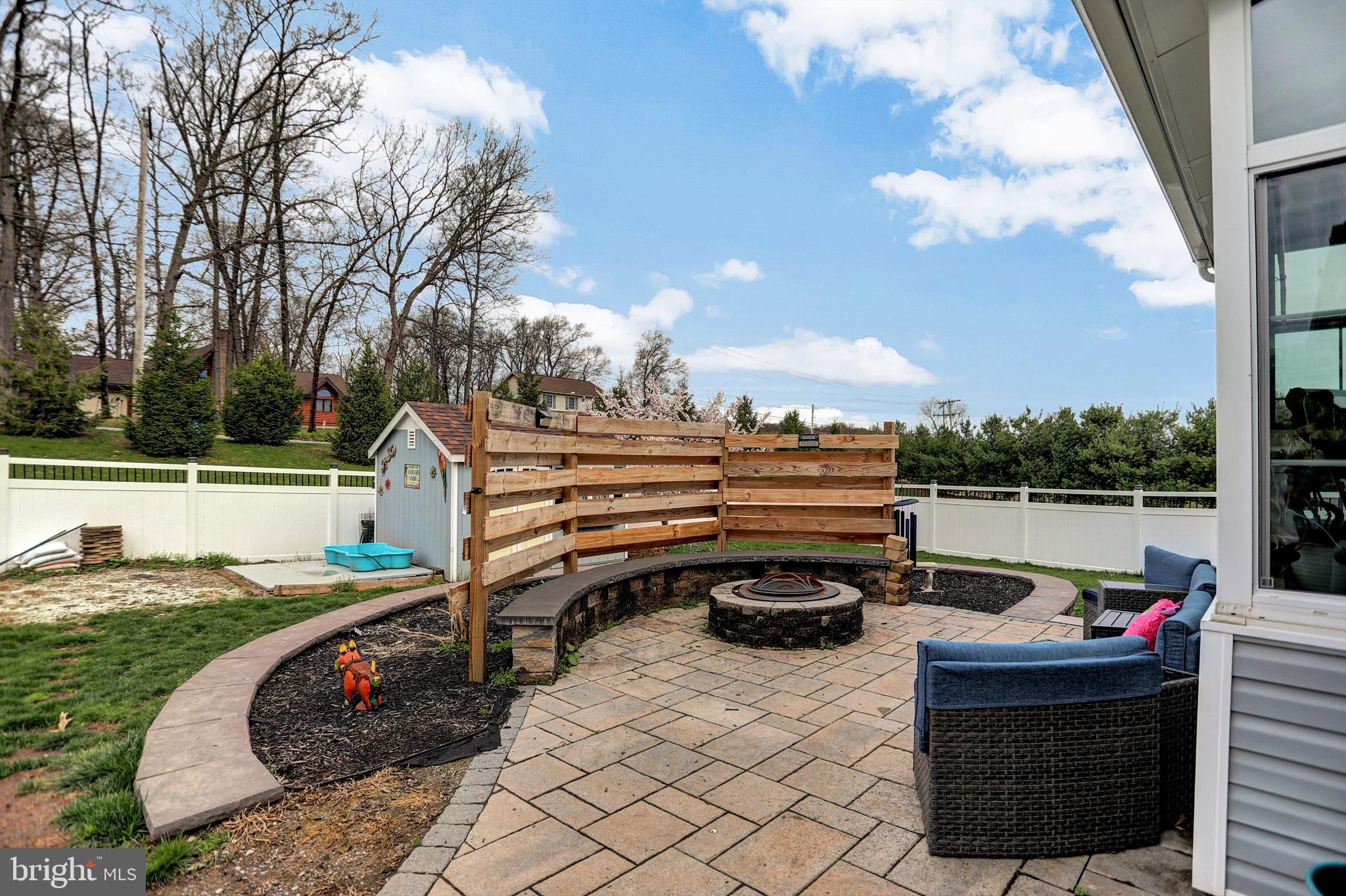 LEXINGTON ESTATES - Residential