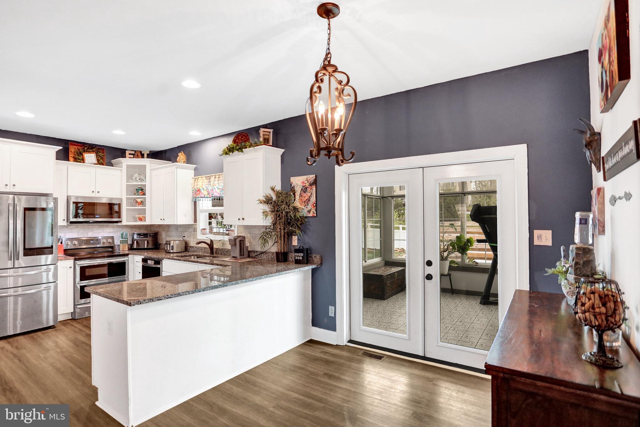 LEXINGTON ESTATES - Residential