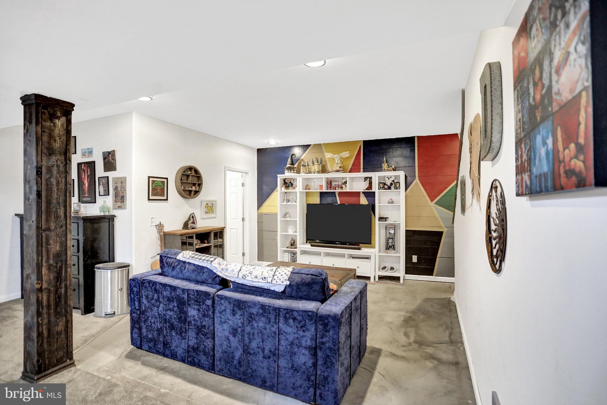 LEXINGTON ESTATES - Residential