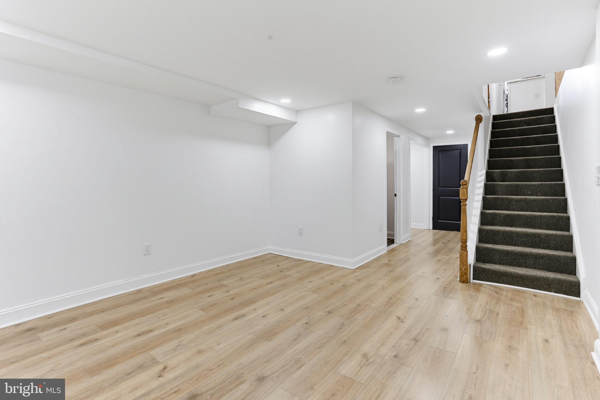 BROADWAY EAST - Residential