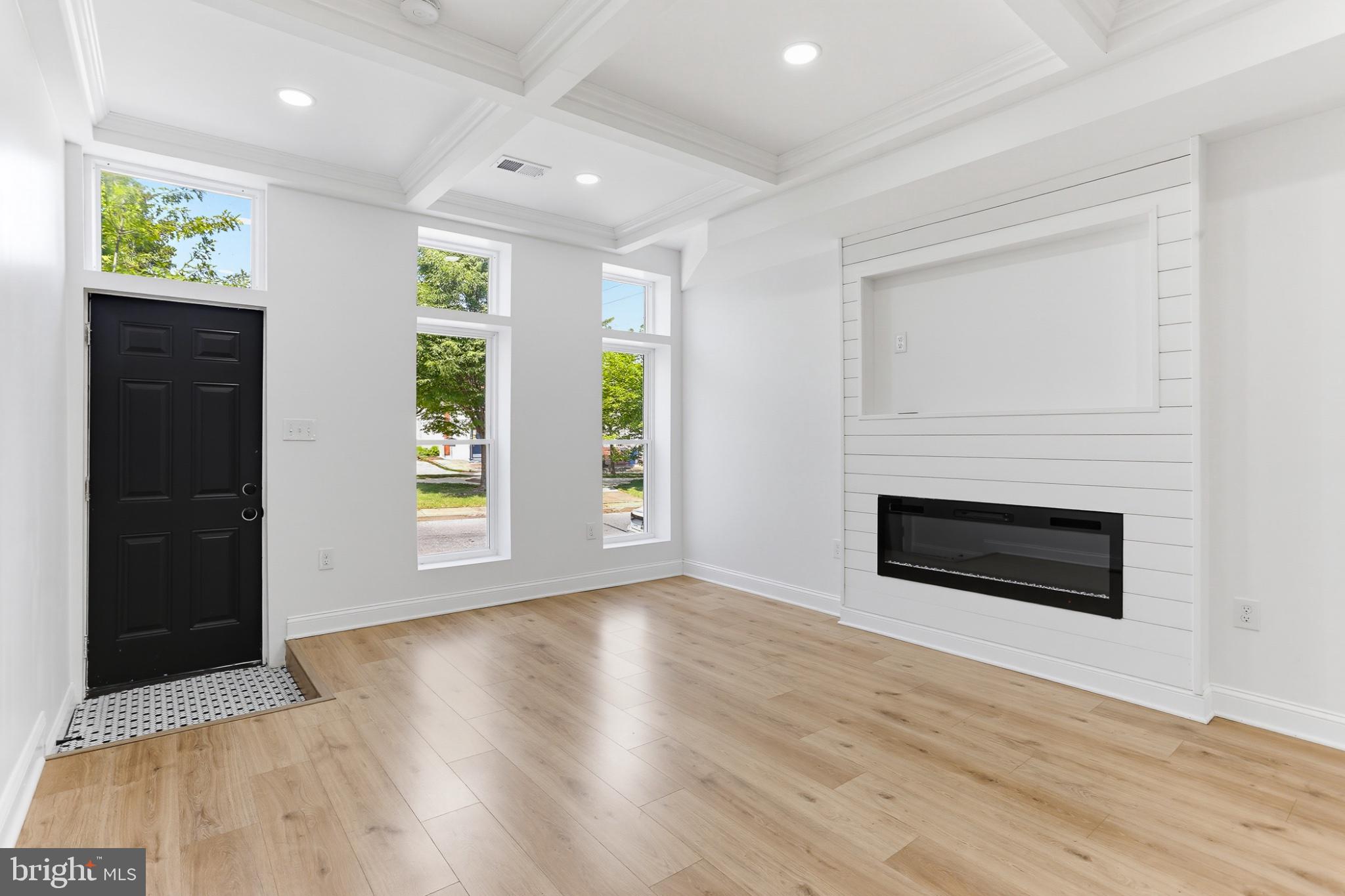 BROADWAY EAST - Residential