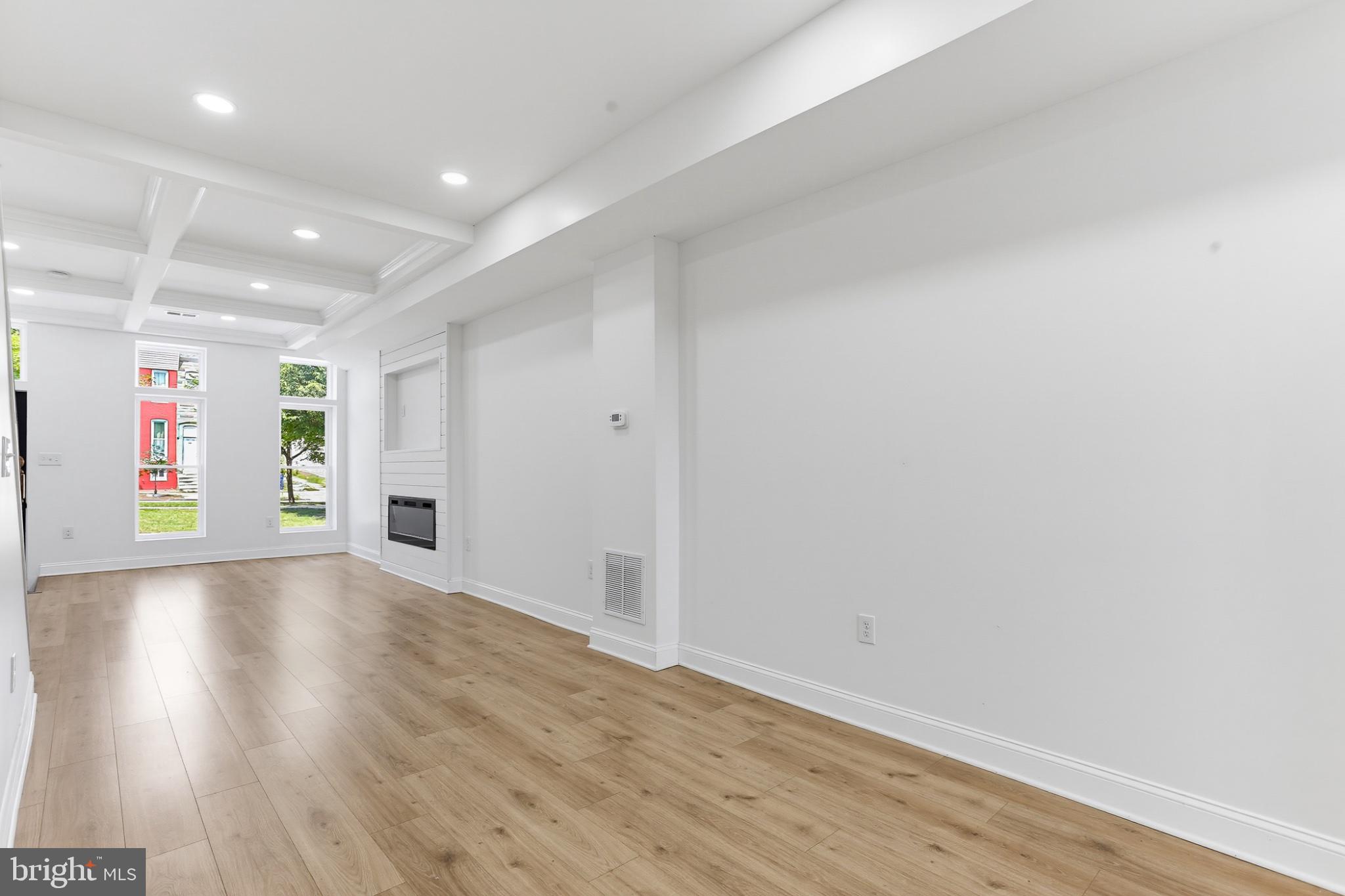 BROADWAY EAST - Residential