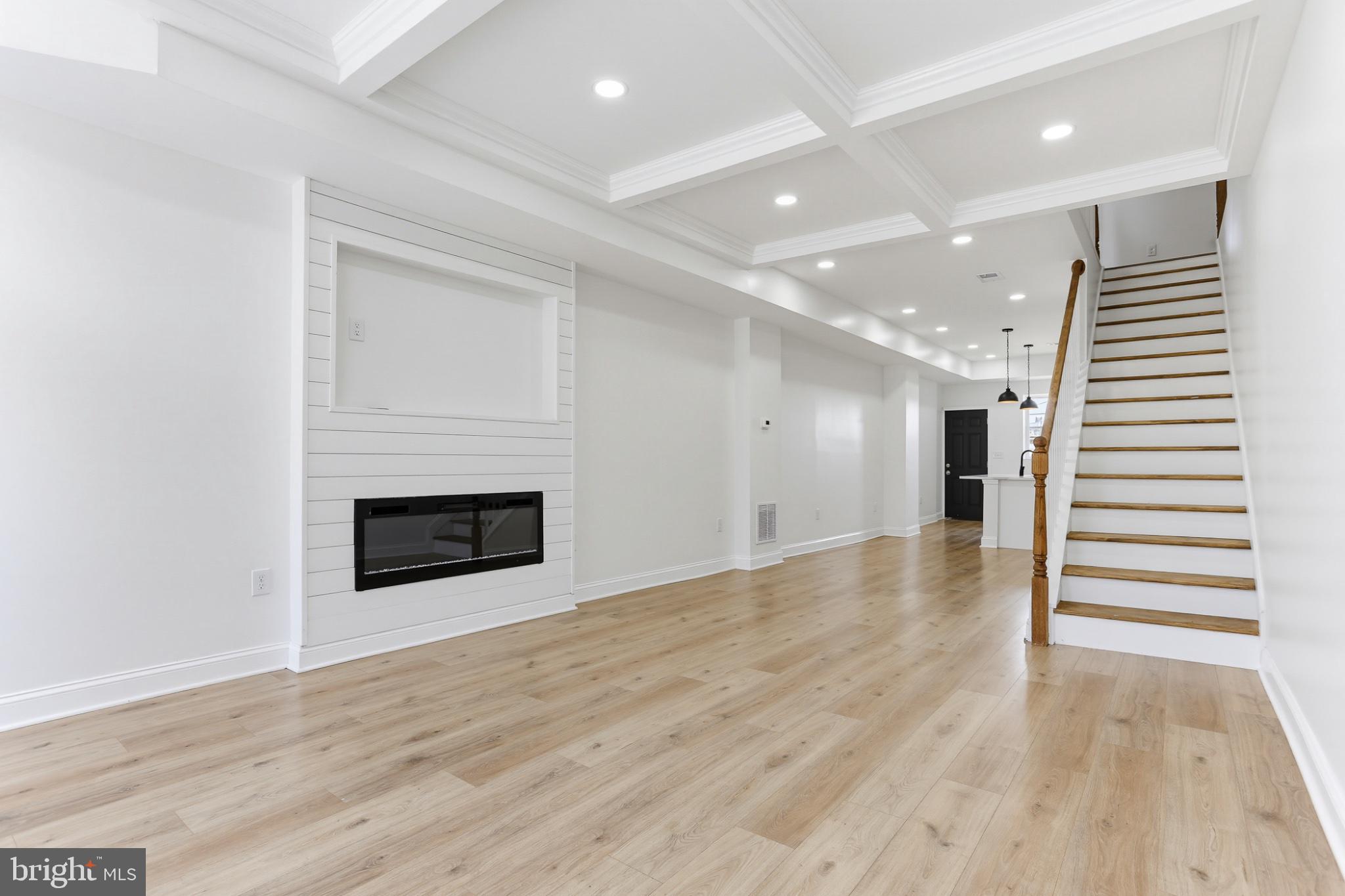 BROADWAY EAST - Residential