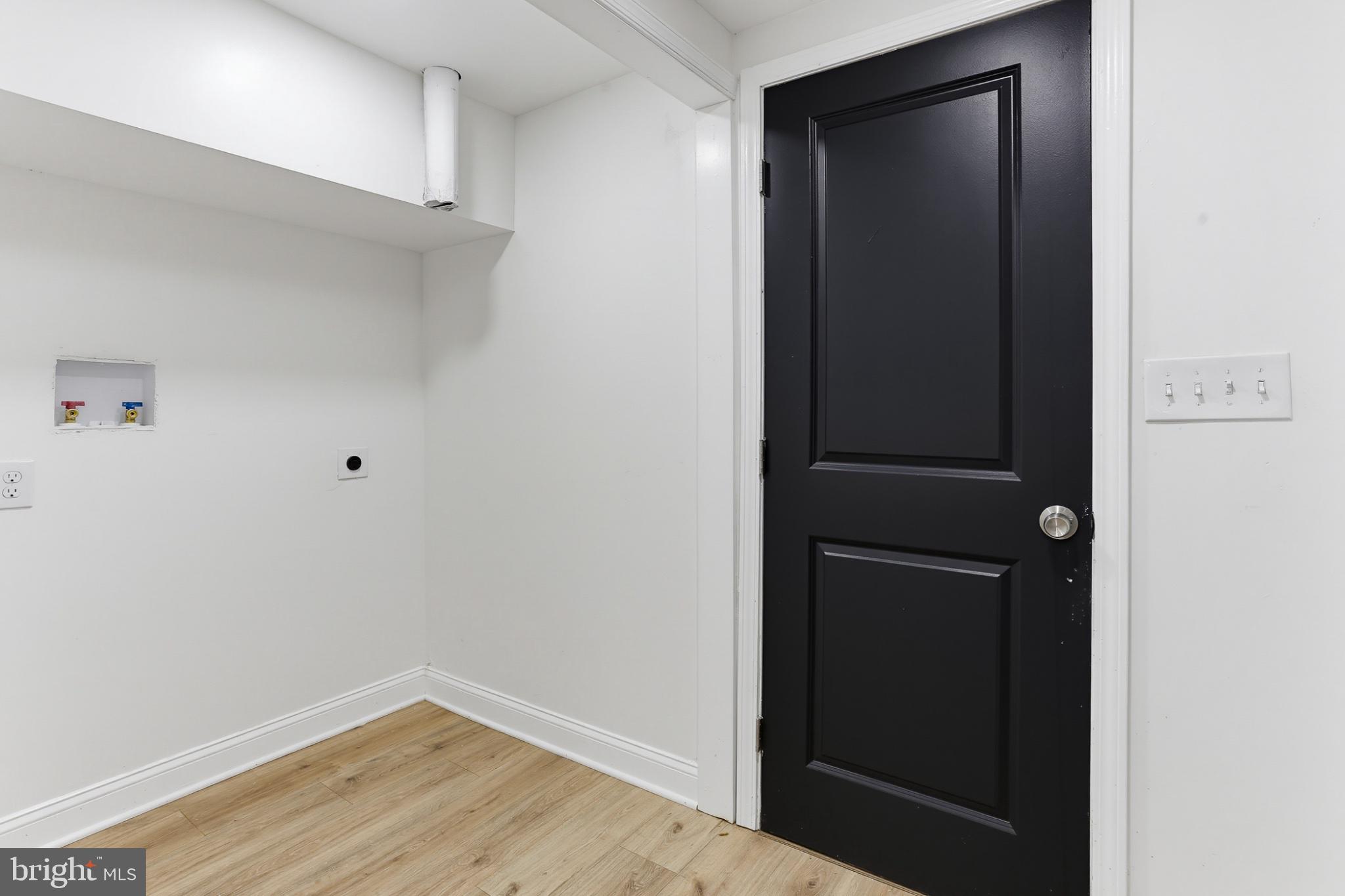 BROADWAY EAST - Residential