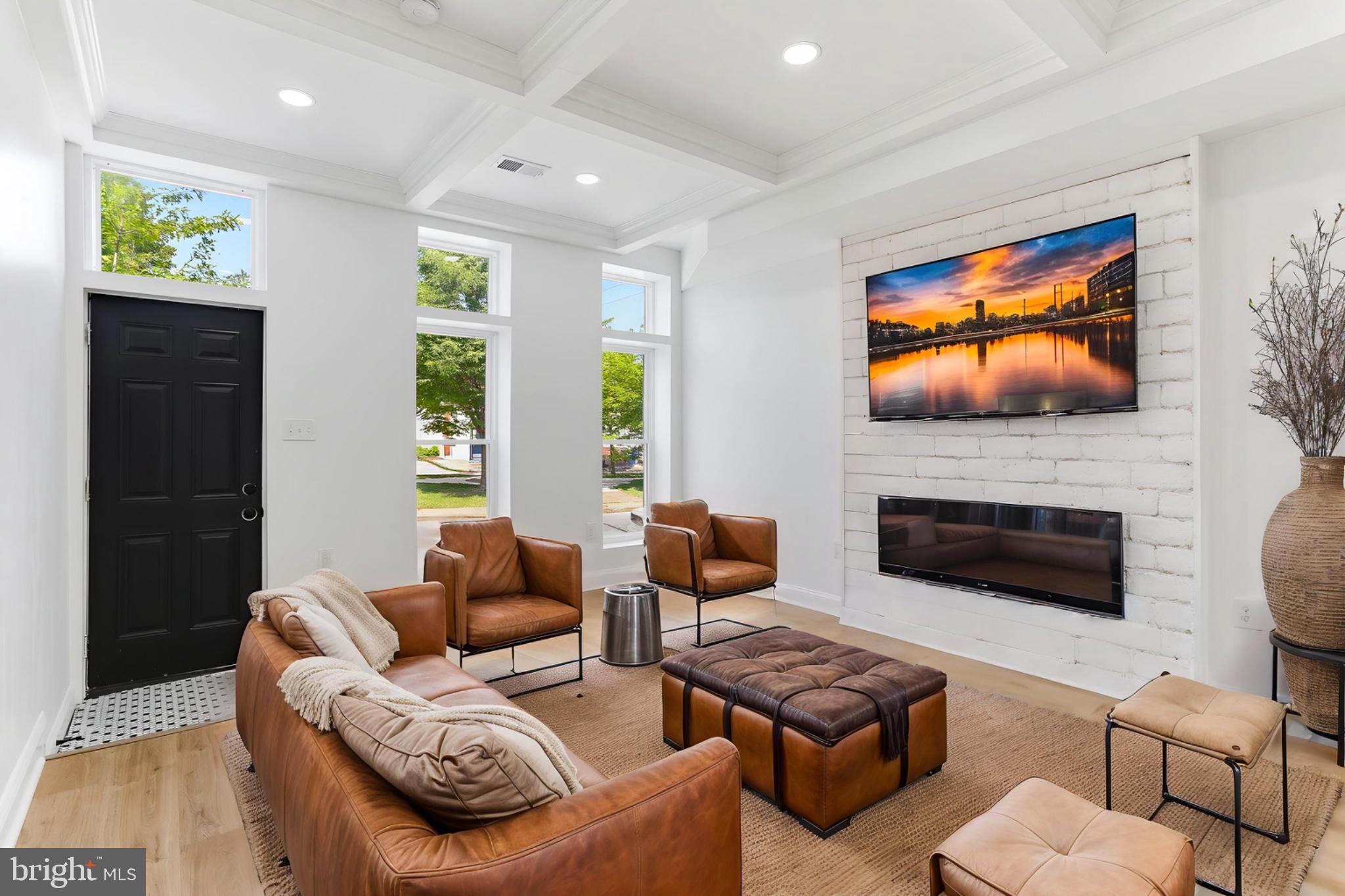 BROADWAY EAST - Residential