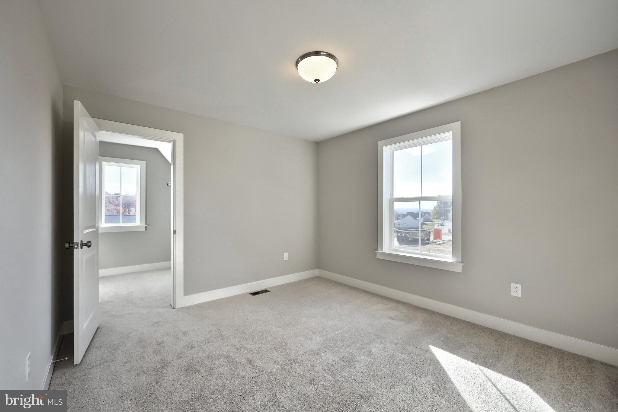 WALTON HILL - Residential