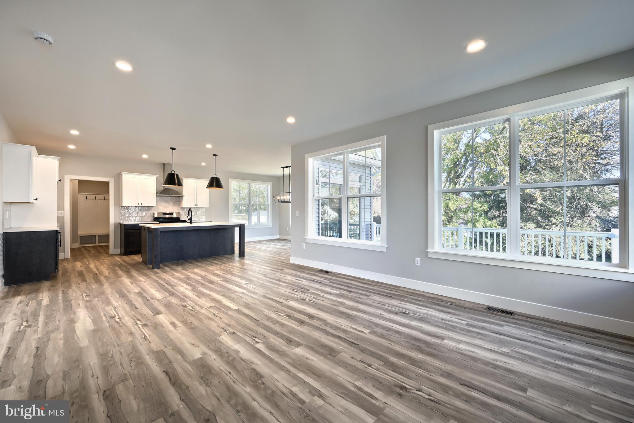 WALTON HILL - Residential