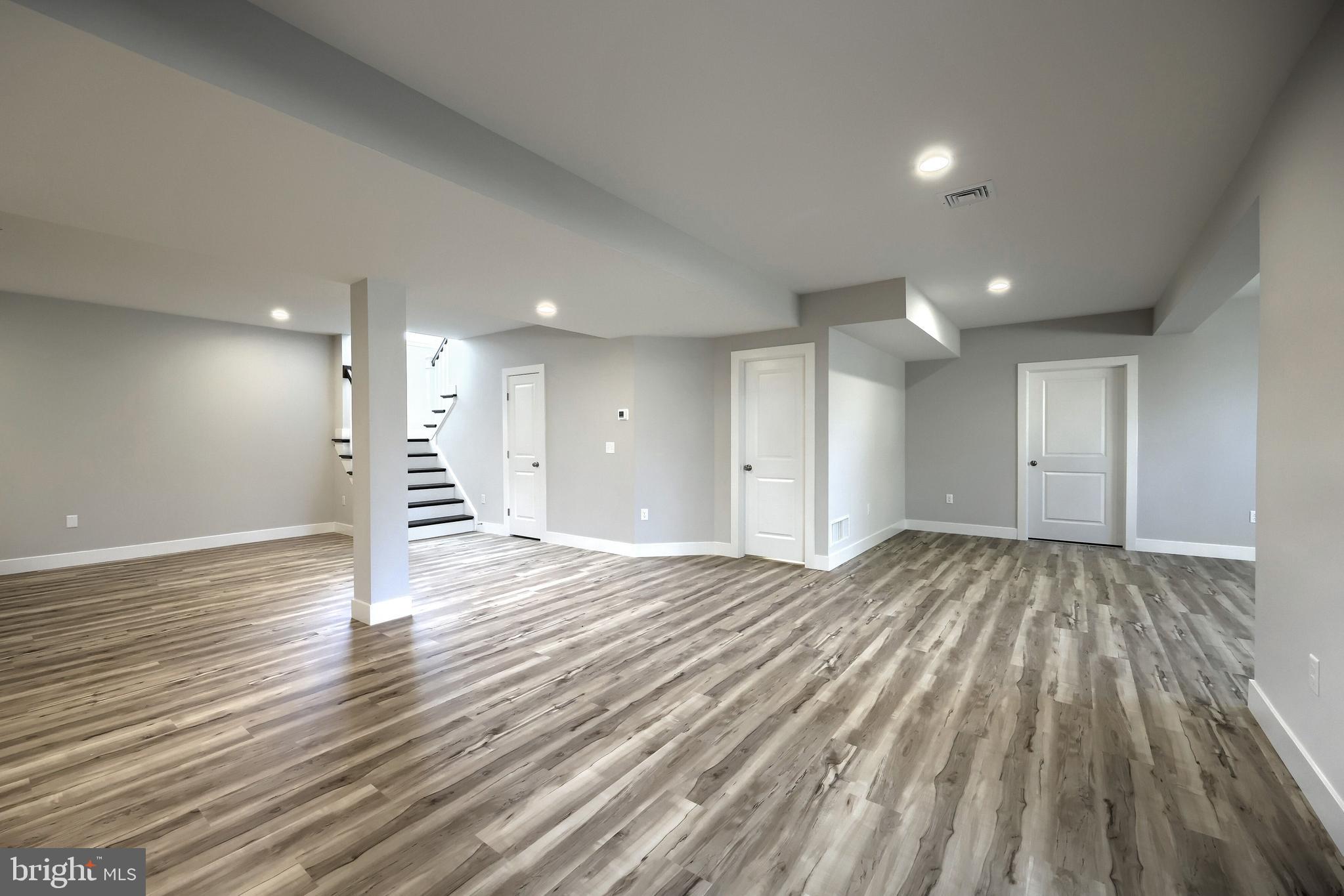 WALTON HILL - Residential
