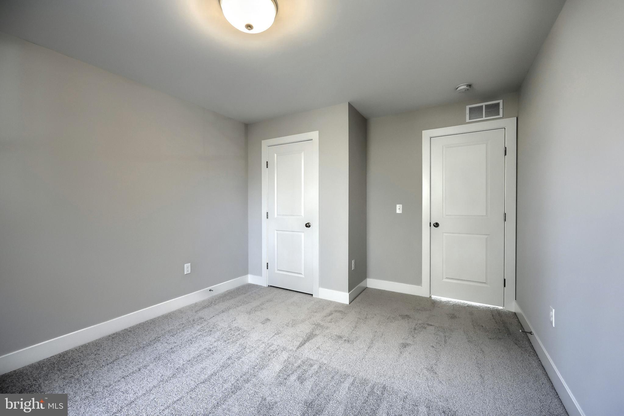 WALTON HILL - Residential