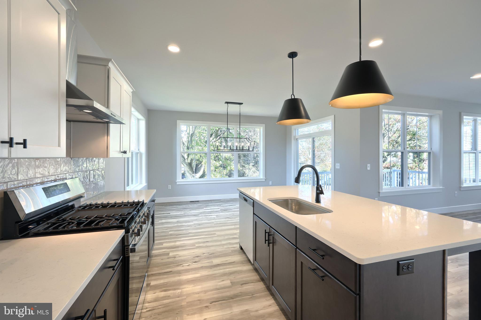 WALTON HILL - Residential