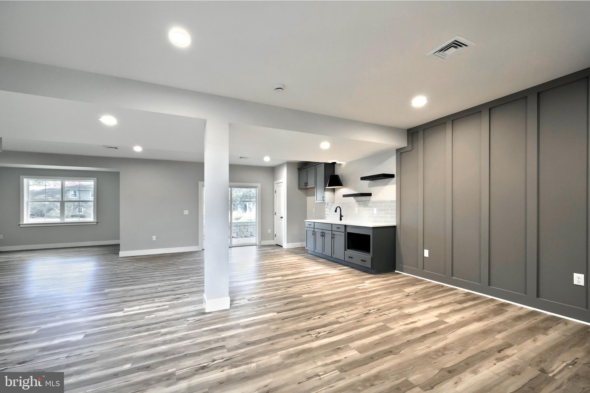WALTON HILL - Residential