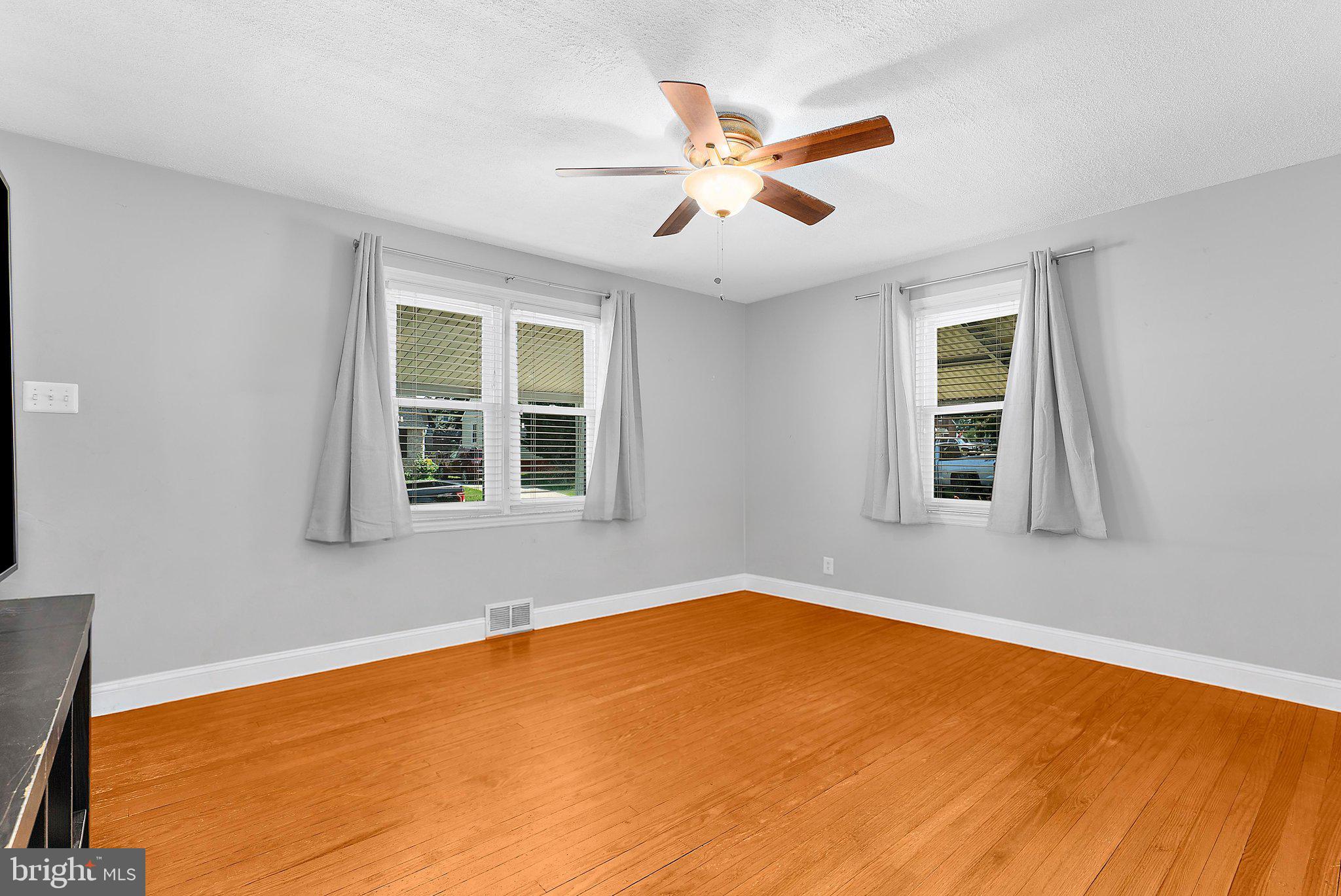 RIVIERA BEACH - Residential