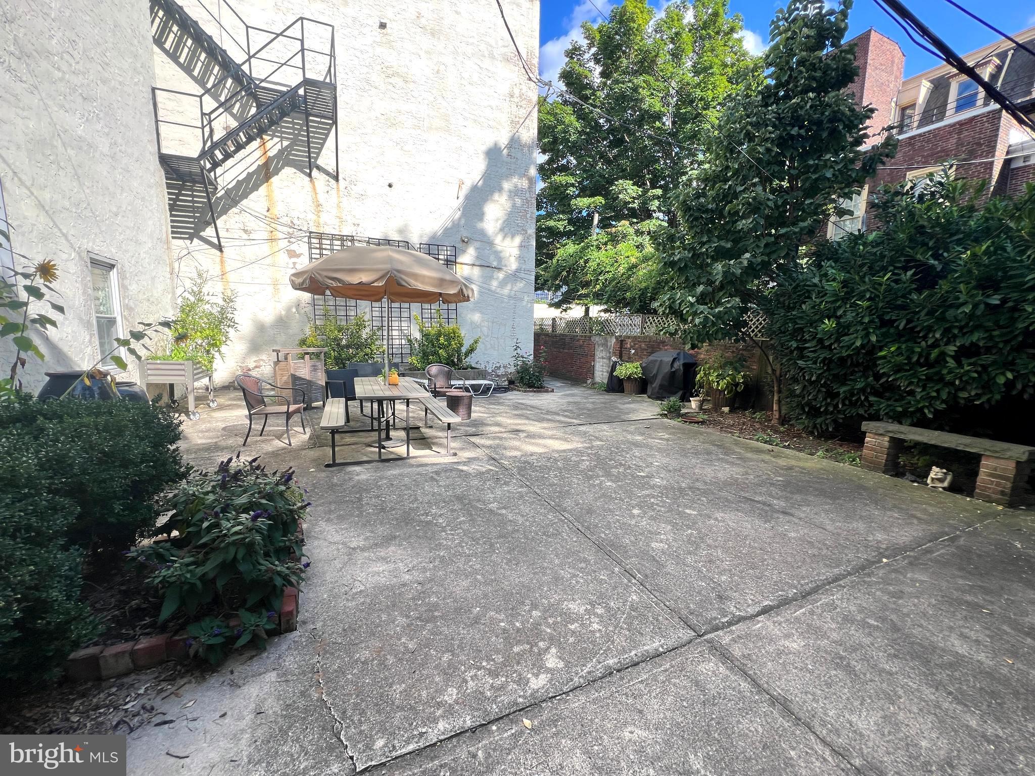 FAIRMOUNT - Residential