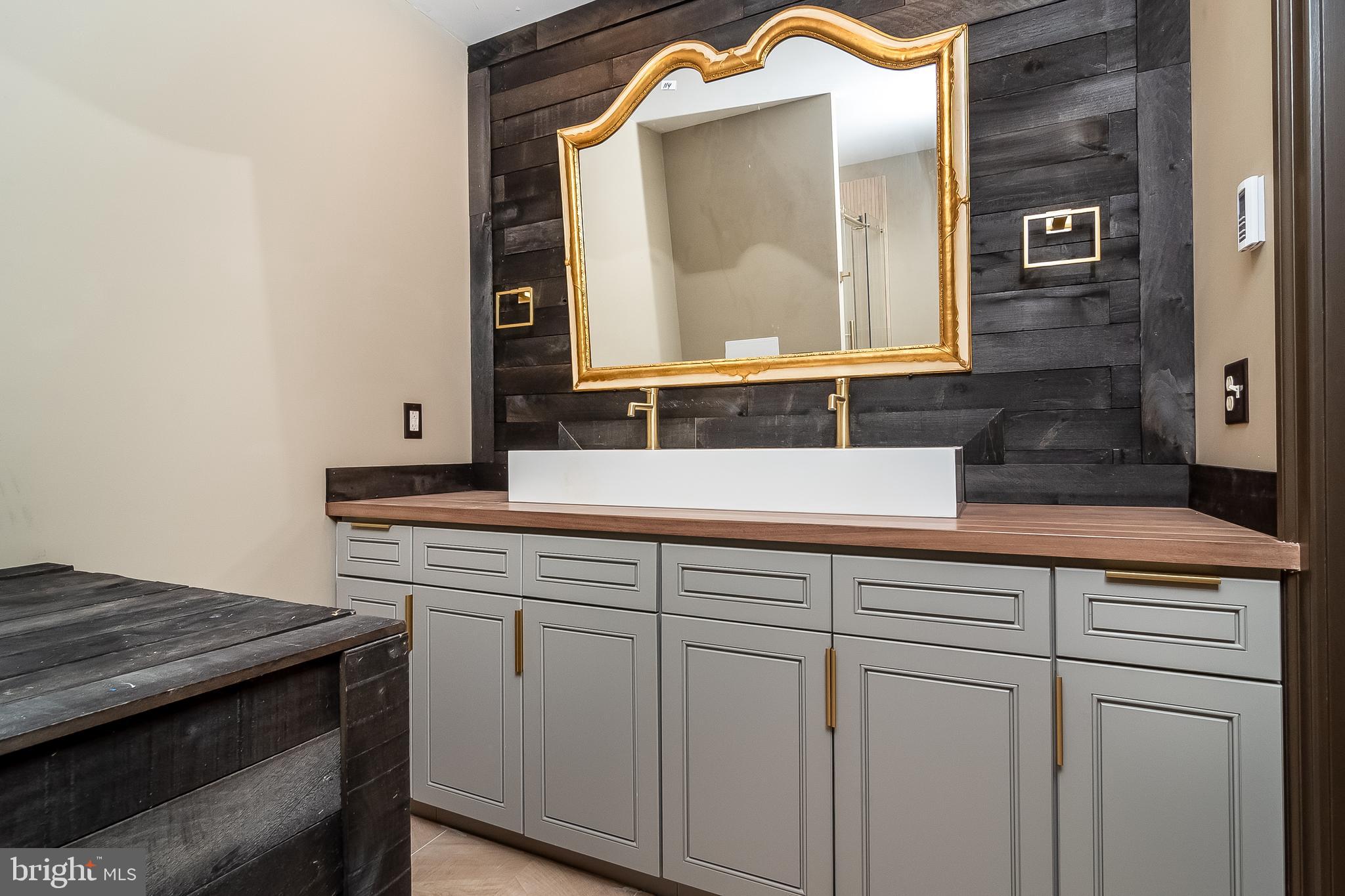 MT GRETNA - Residential