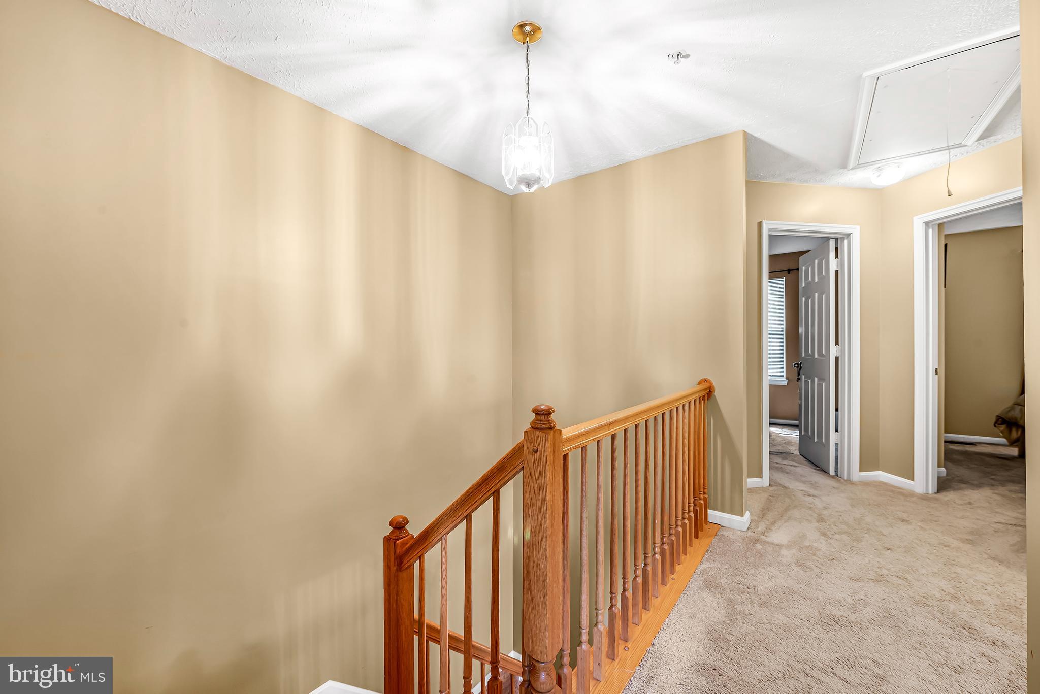 HILL OAKS - Residential